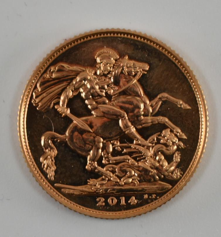 ELIZABETH II 2014 22CT GOLD FULL SOVEREIGN - Image 3 of 3