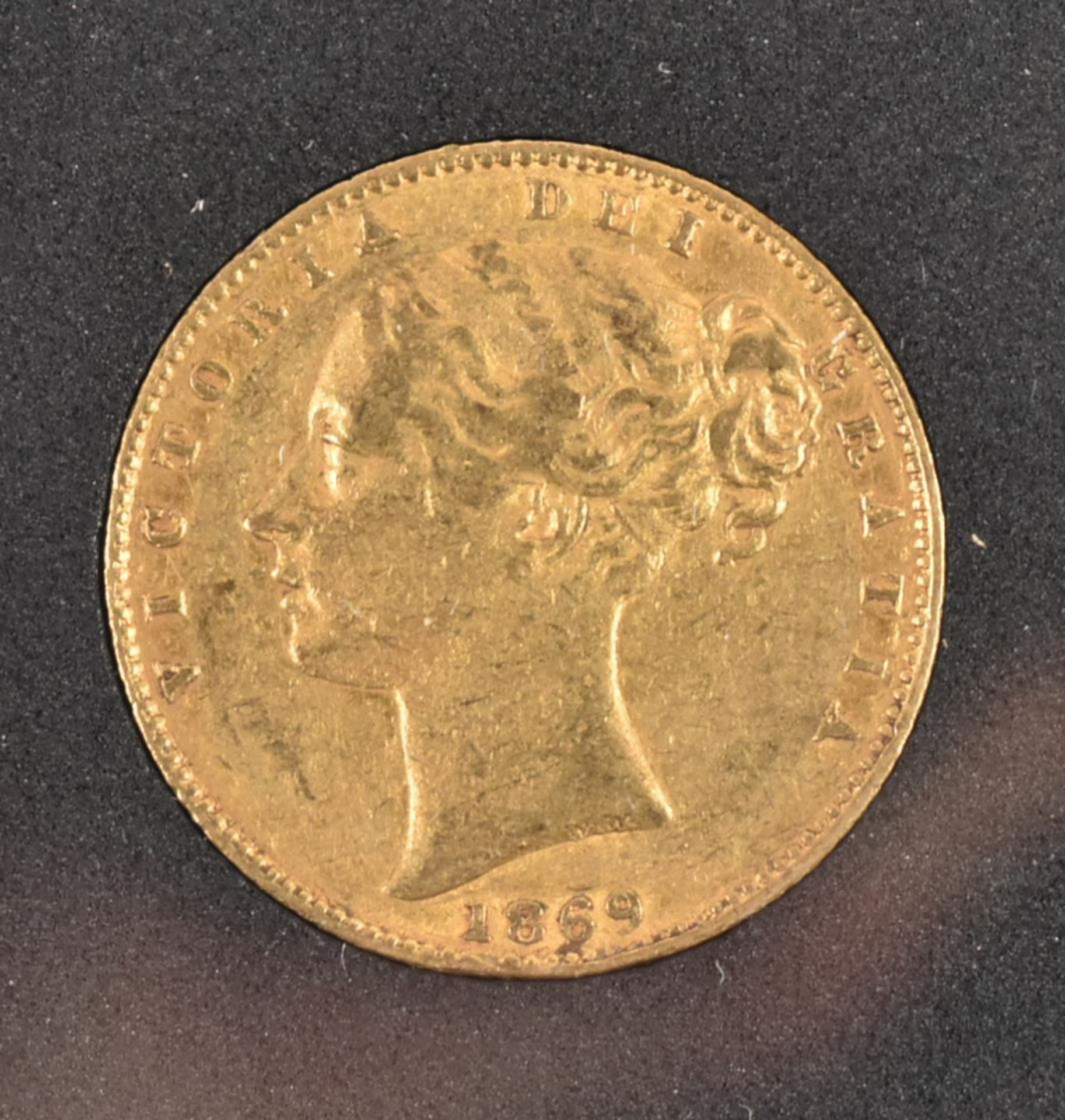 1869 QUEEN VICTORIA 22CT GOLD FULL SOVEREIGN - Image 4 of 4