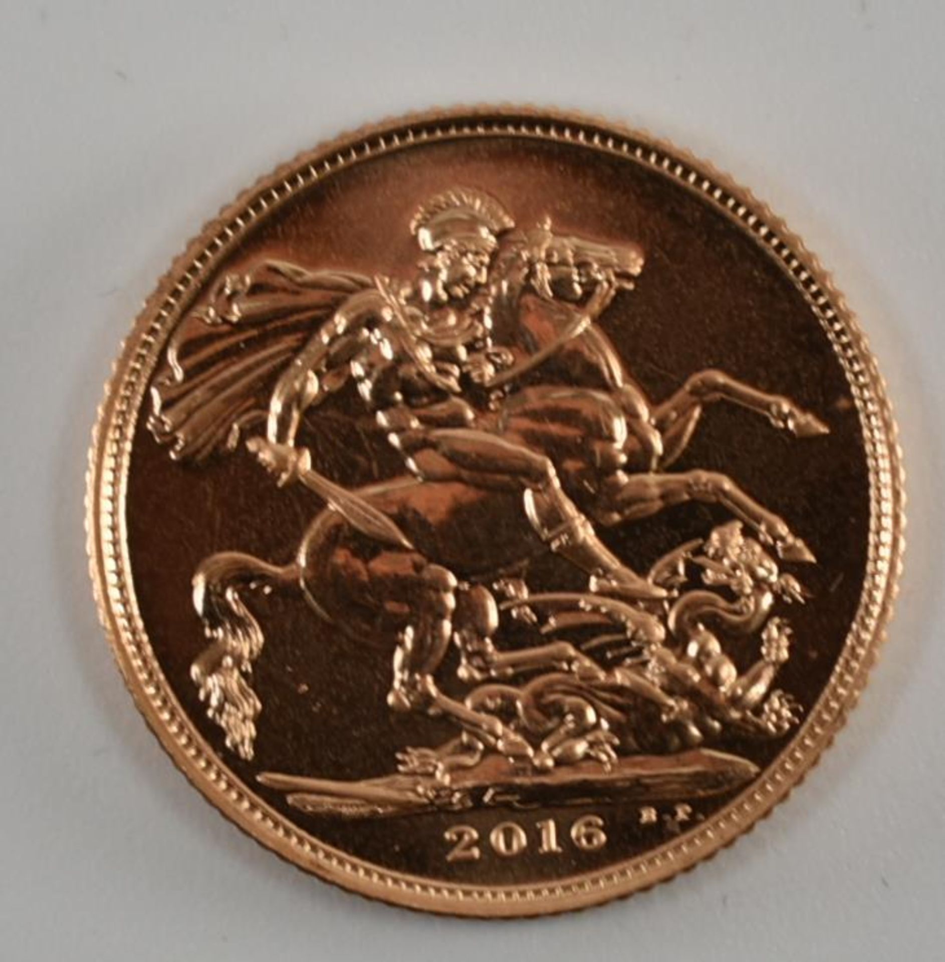 ELIZABETH II 2016 22CT GOLD FULL SOVEREIGN - Image 3 of 3