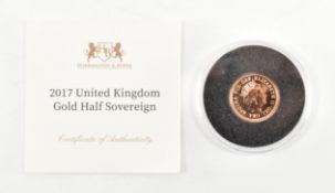 ELIZABETH II 2017 22CT GOLD UNCIRCULATED HALF SOVEREIGN