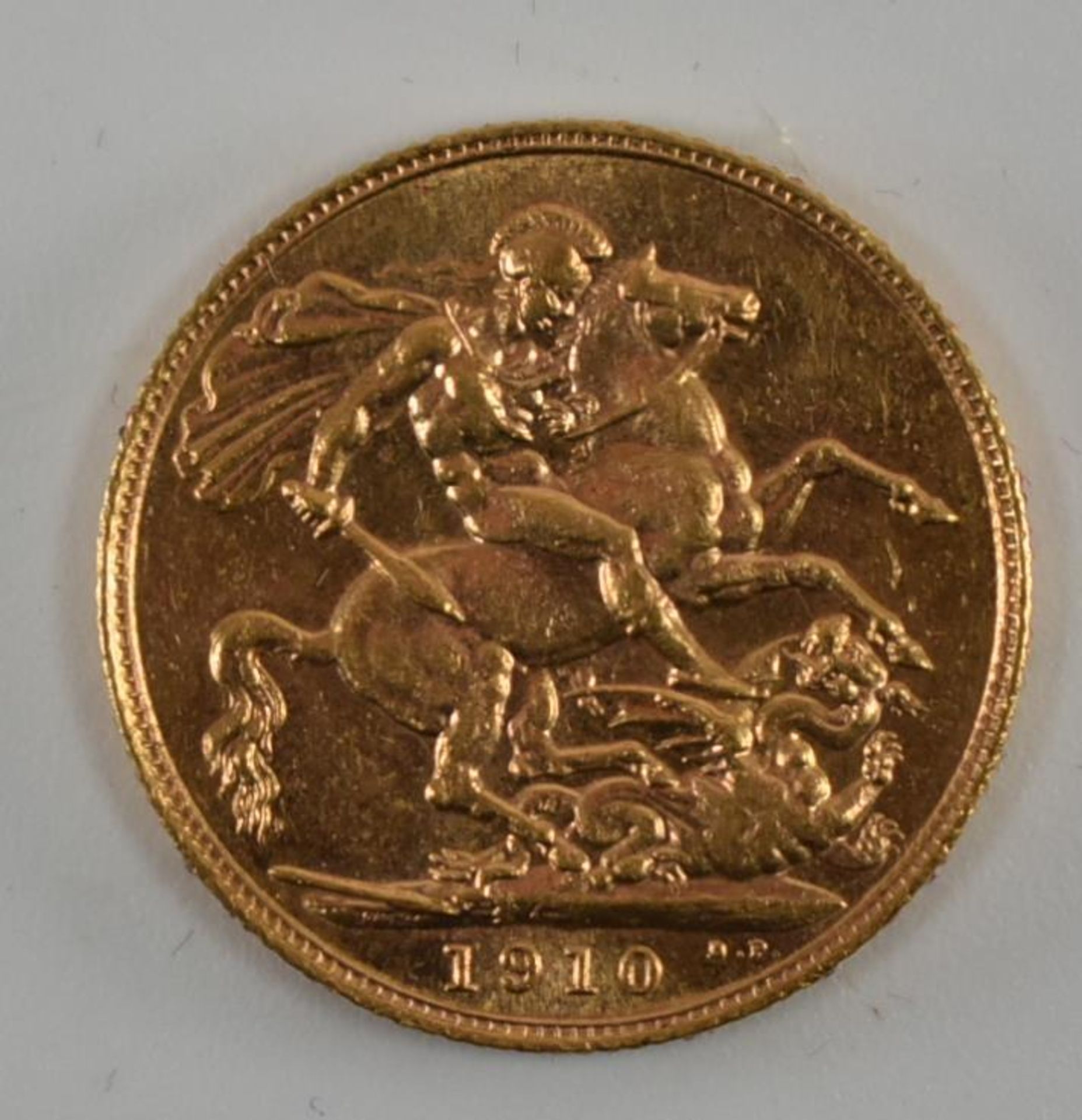 EDWARD VII 1910 22CT GOLD FULL SOVEREIGN - Image 3 of 3