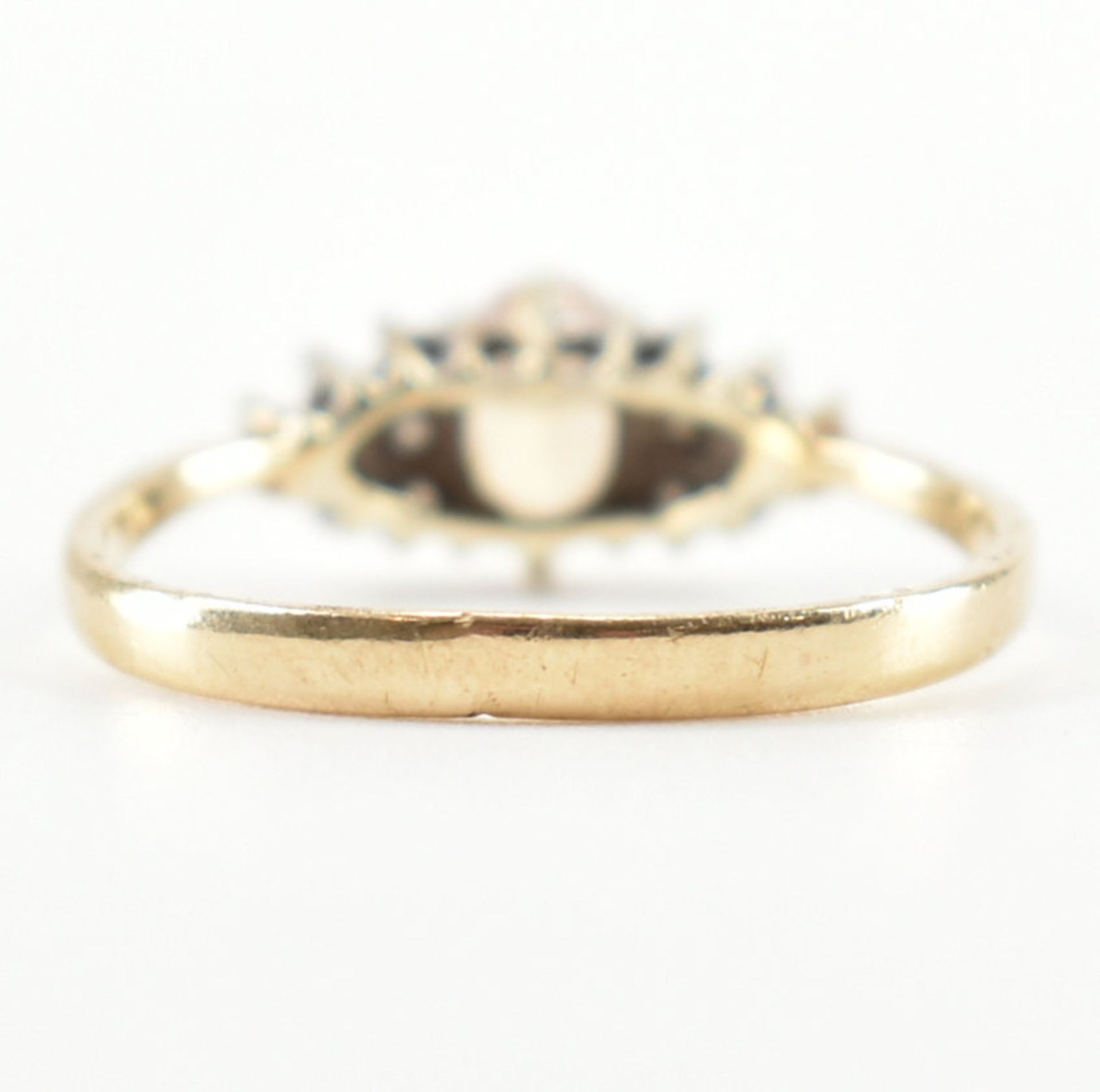 HALLMARKED 9CT GOLD DIAMOND CLUSTER RING - Image 3 of 10