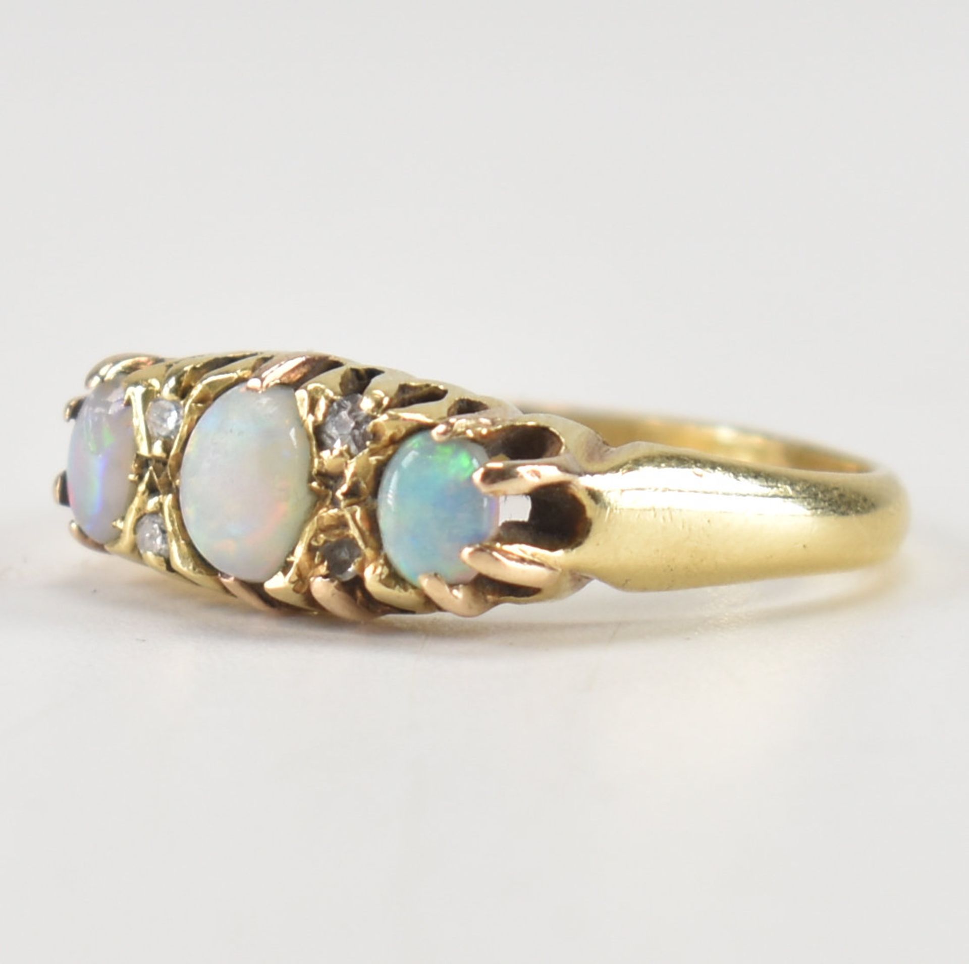 HALLMARKED 9CT GOLD OPAL & DIAMOND RING - Bild 3 aus 11