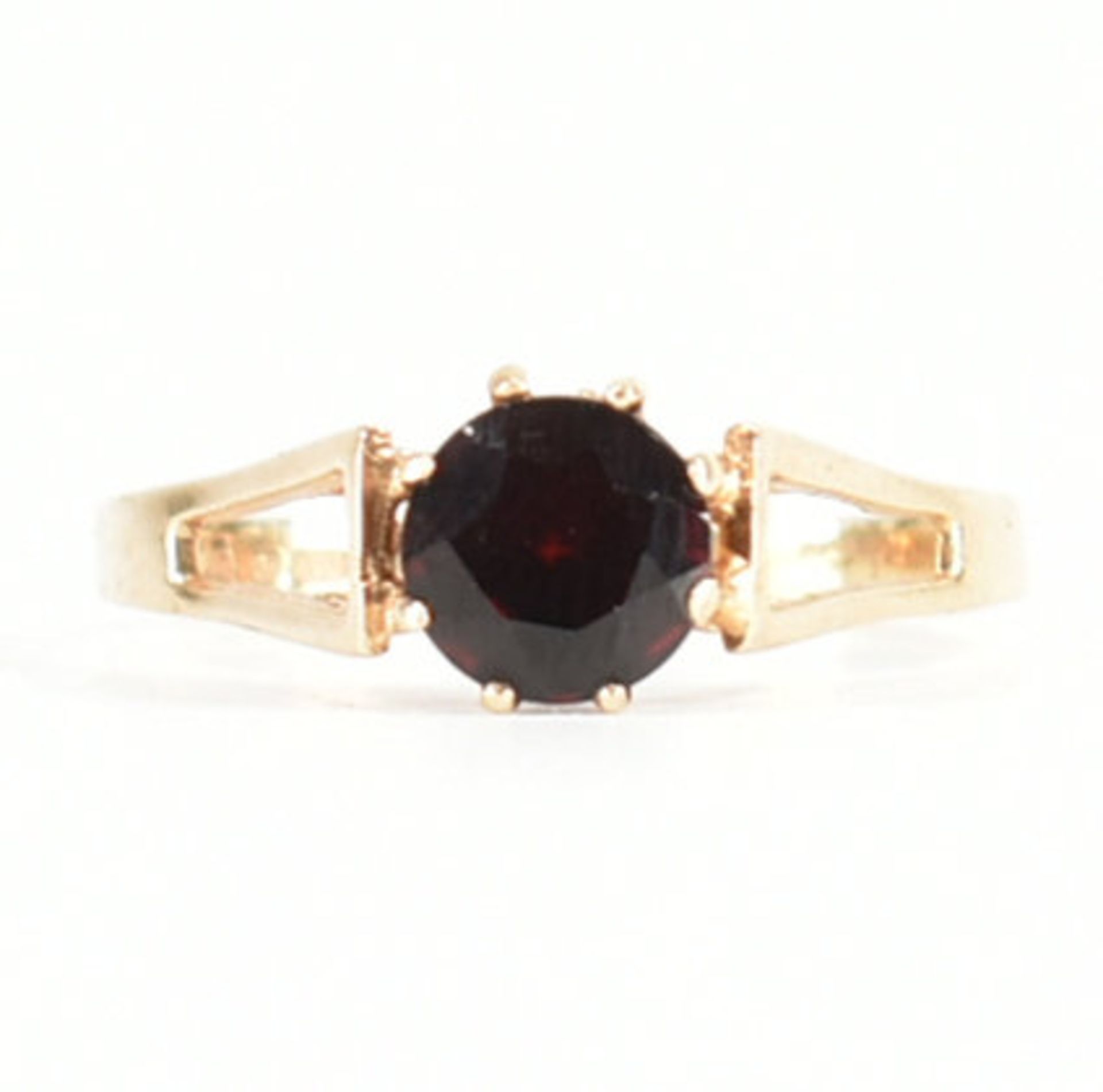 HALLMARKED 9CT GOLD & GARNET RING