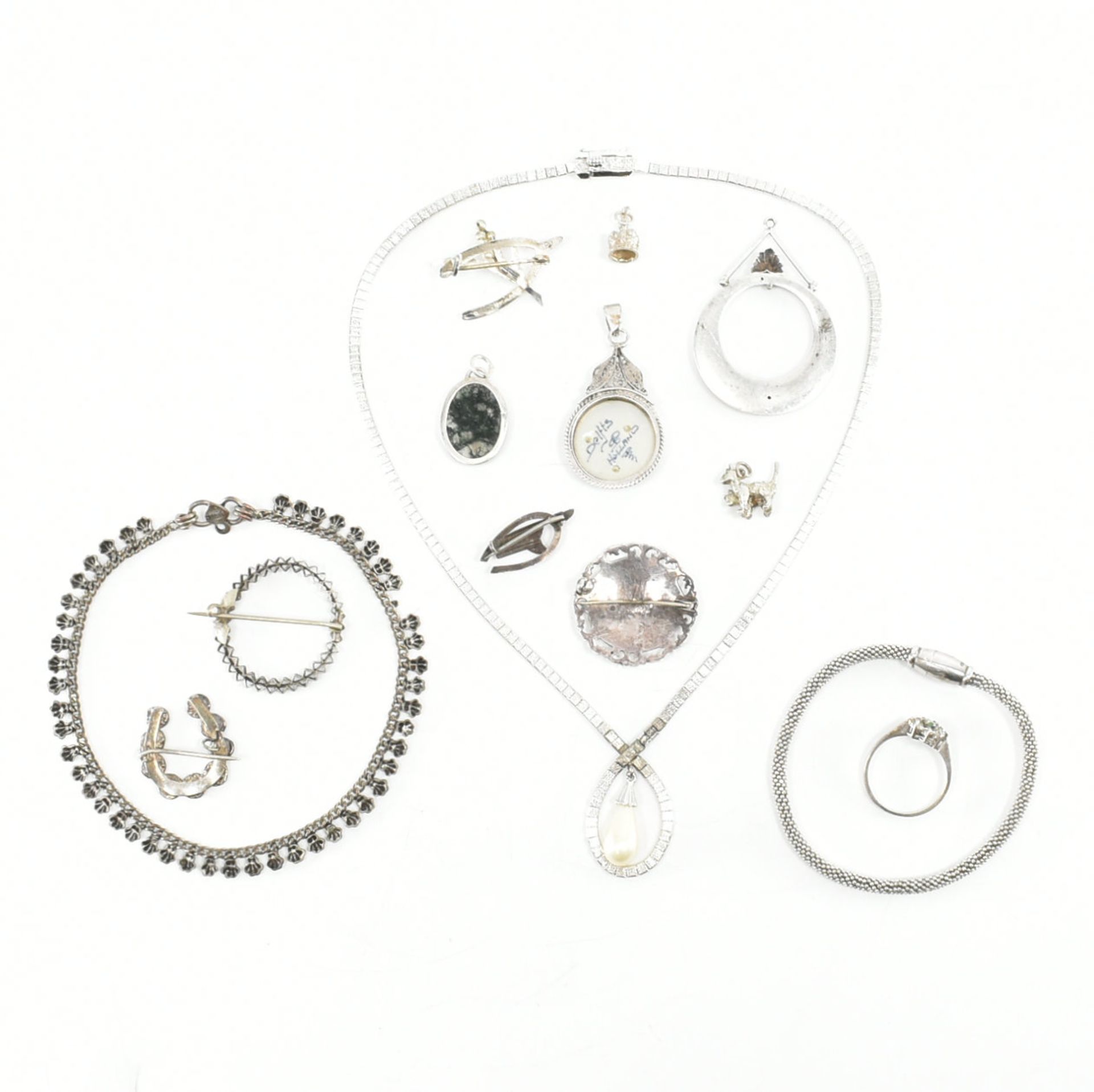 COLLECTION OF SILVER AND WHITE METAL JEWELLERY - Bild 3 aus 5