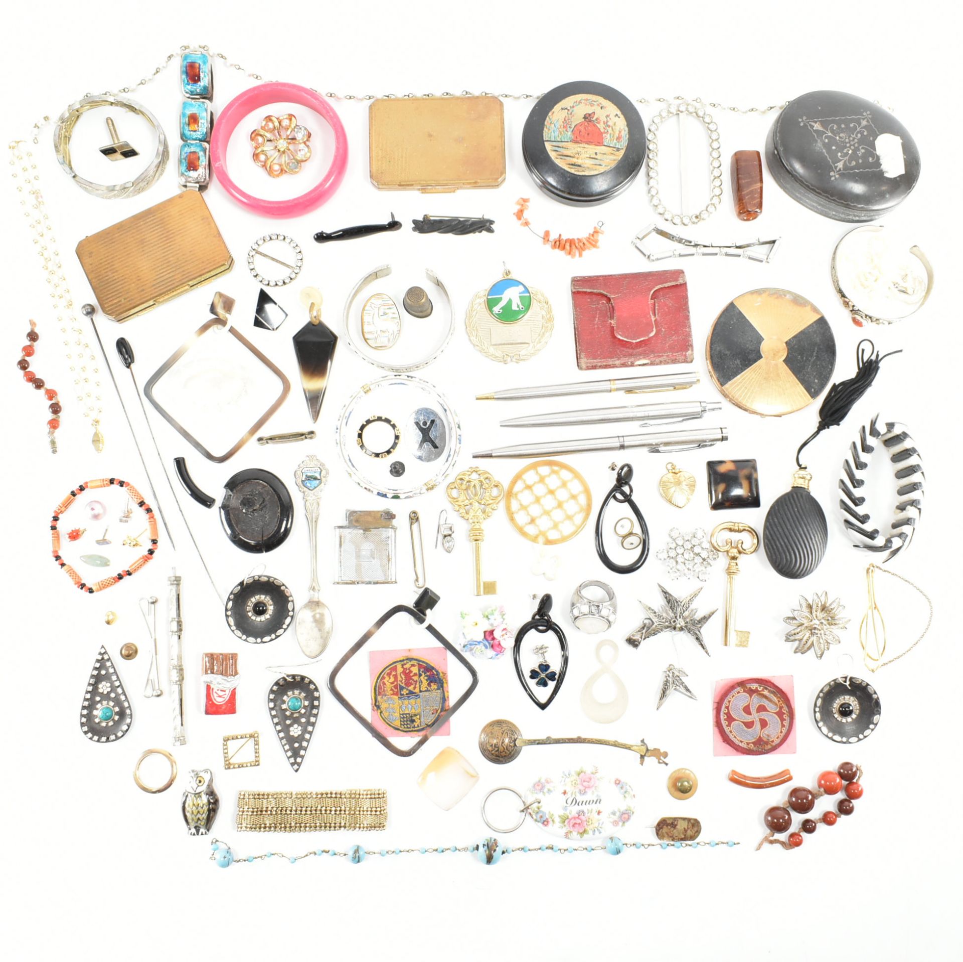 COLLECTION OF ASSORTED COSTUME JEWELLERY