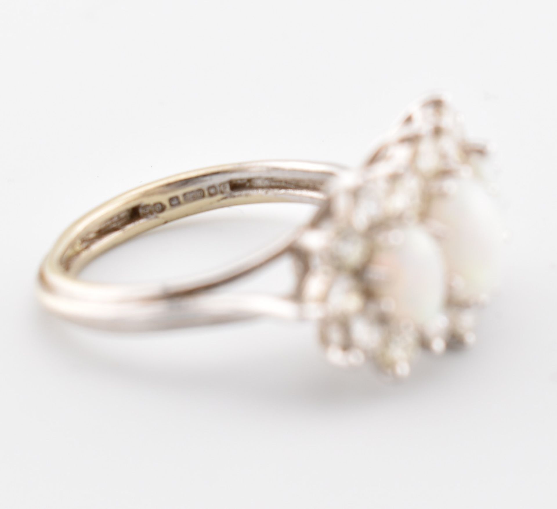 HALLMARKED 18CT WHITE GOLD OPAL & DIAMOND CLUSTER RING - Image 5 of 6