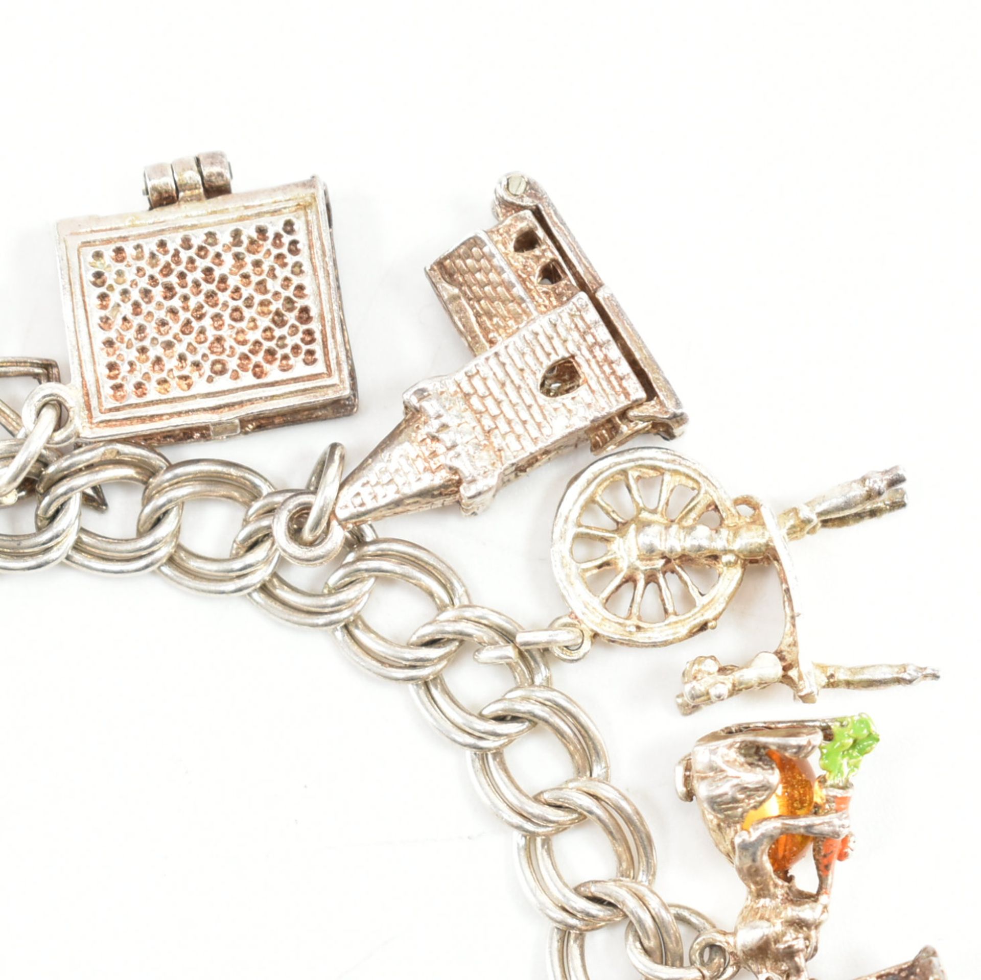 HALLMARKED SILVER CHARM BRACELET & CHARMS - Image 4 of 9