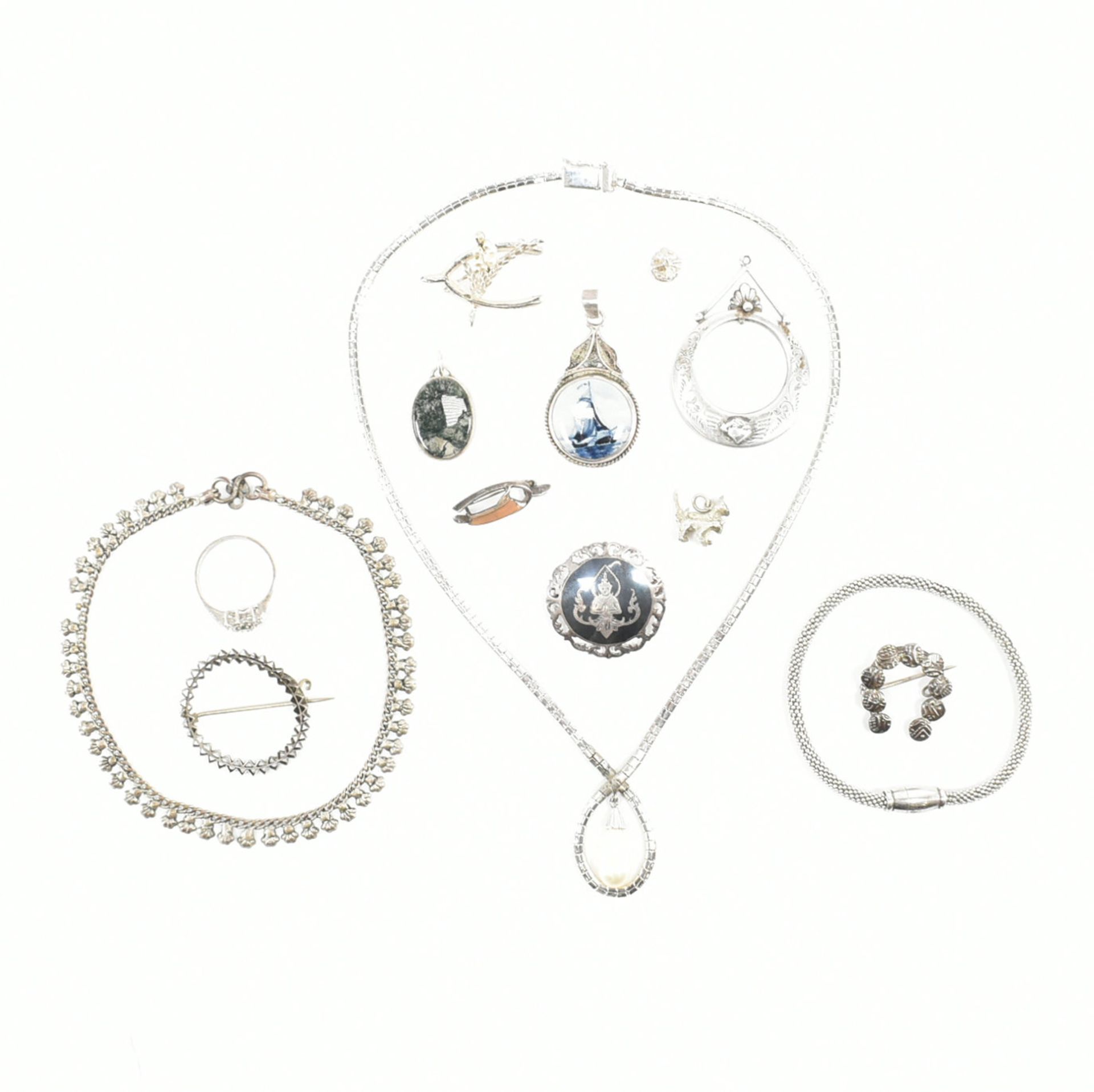 COLLECTION OF SILVER AND WHITE METAL JEWELLERY - Bild 2 aus 5