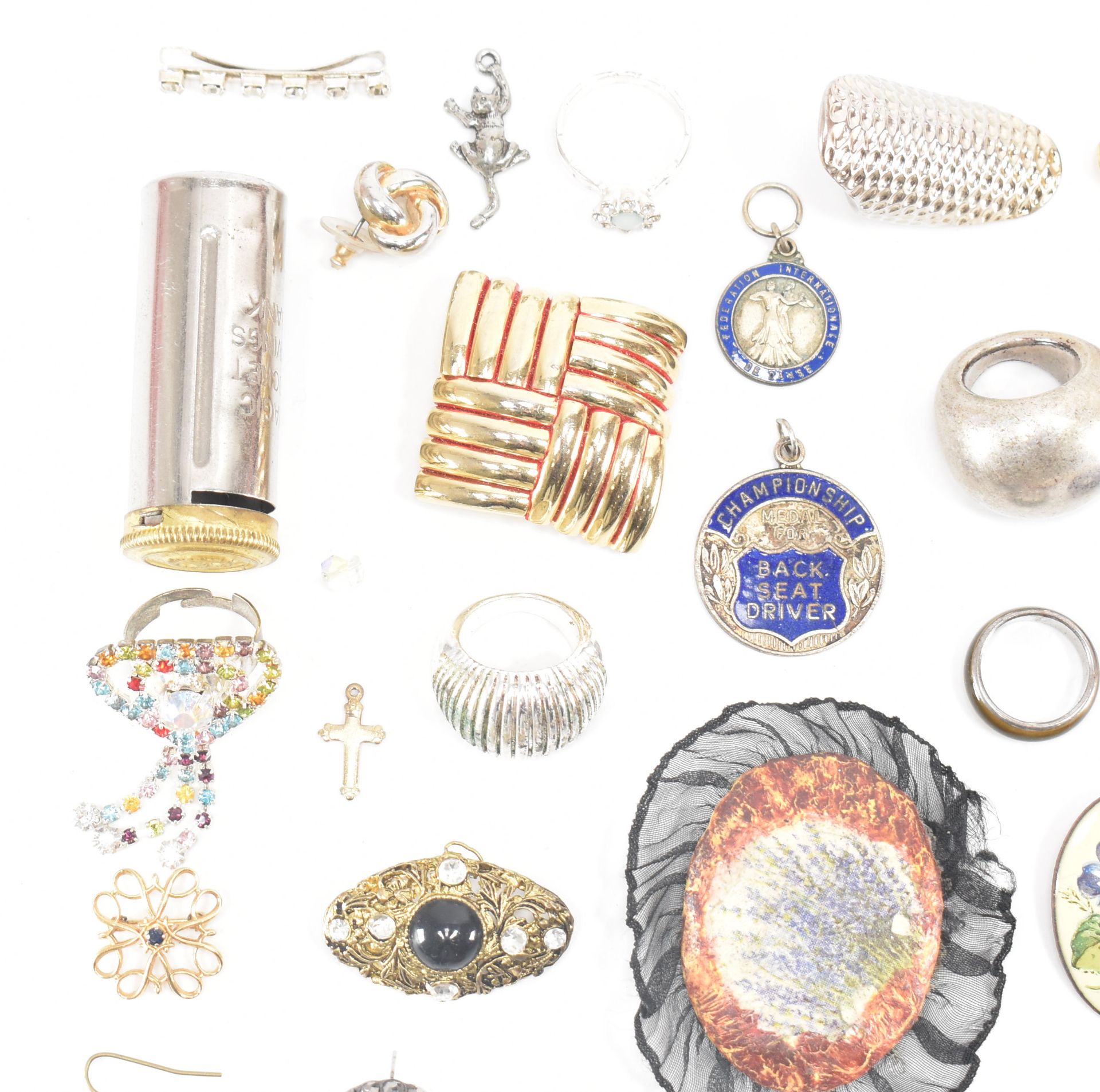 COLLECTION OF ASSORTED COSTUME JEWELLERY - Image 9 of 12