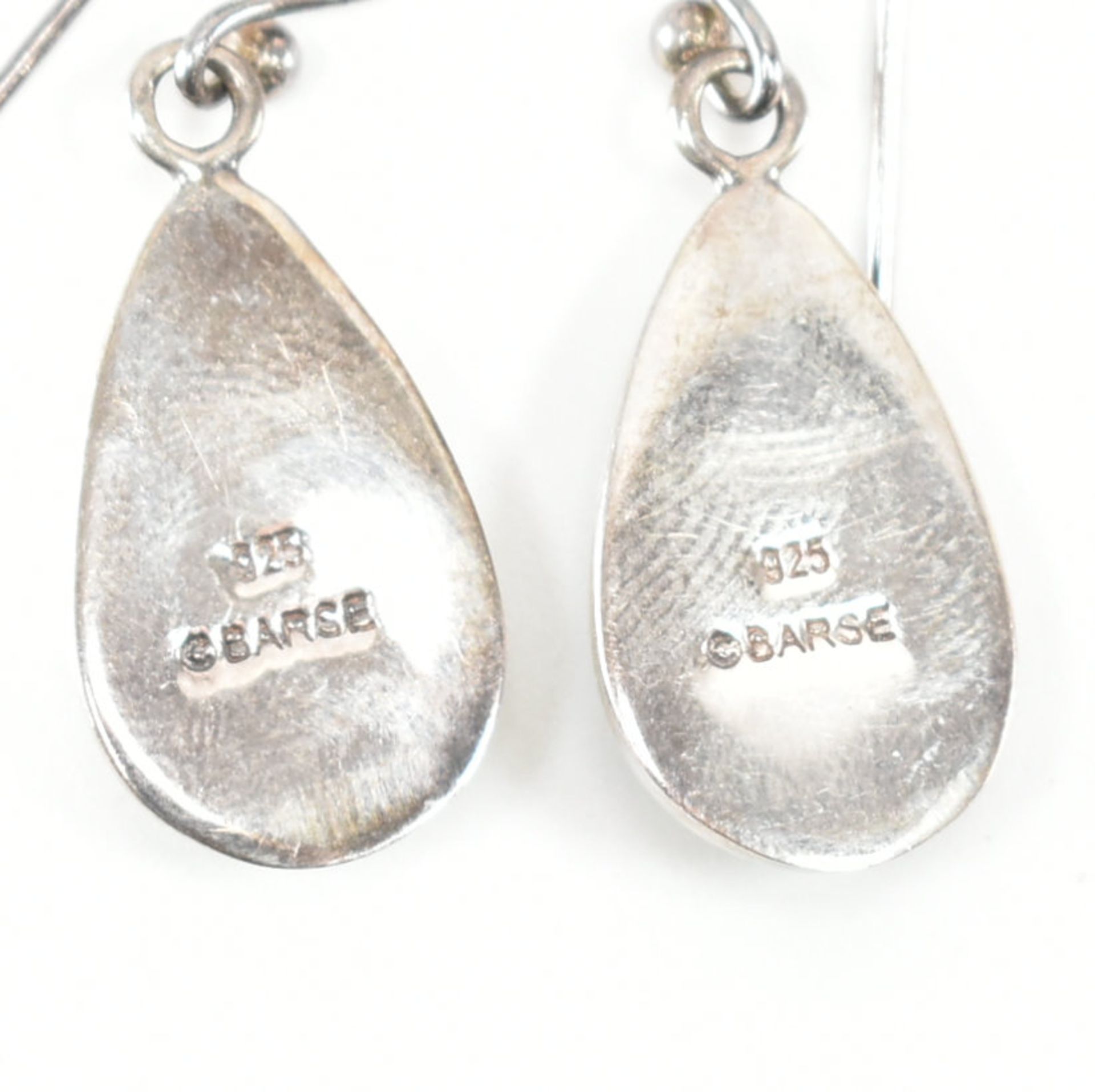 COLLECTION OF ASSORTED SILVER EARRINGS - Image 7 of 9