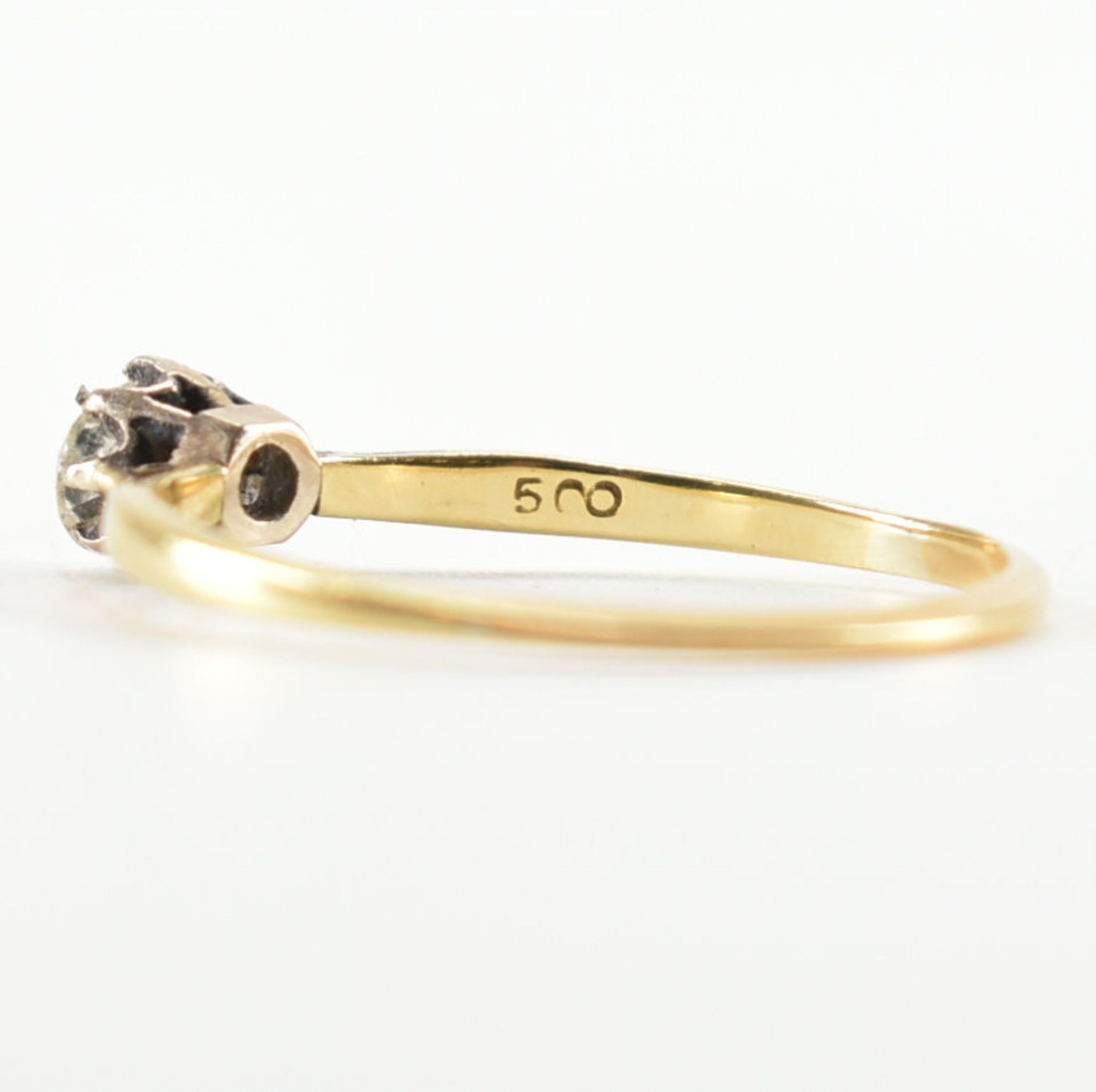 VINTAGE GOLD & DIAMOND SOLITAIRE RING - Image 6 of 8