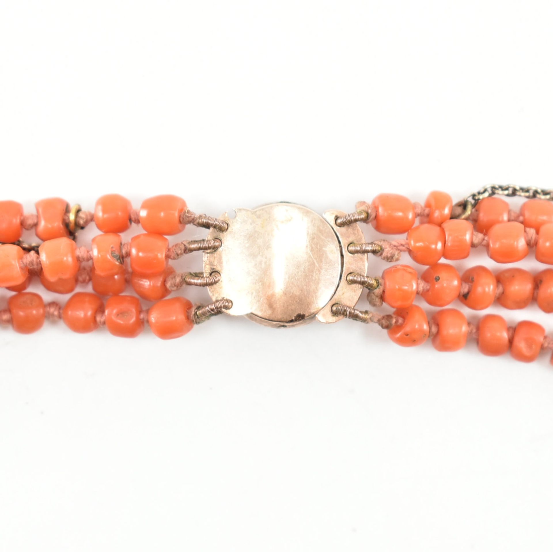 EARLY 20TH CENTURY GOLD CORAL NECKLACE - Bild 2 aus 4