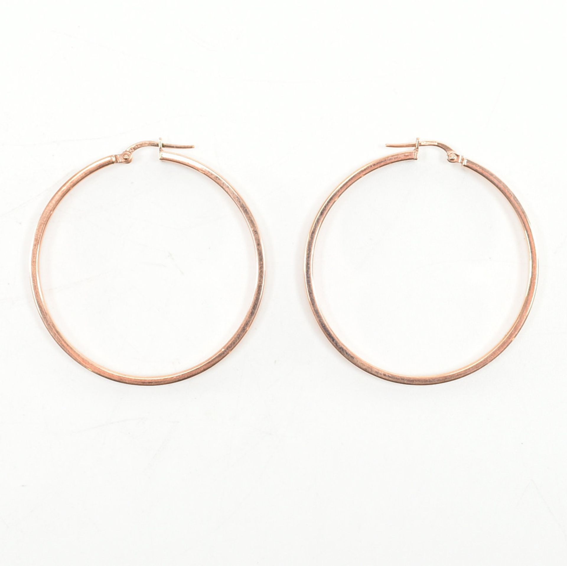 PAIR OF HALLMARKED 9CT ROSE GOLD HOOP EARRINGS - Bild 3 aus 4