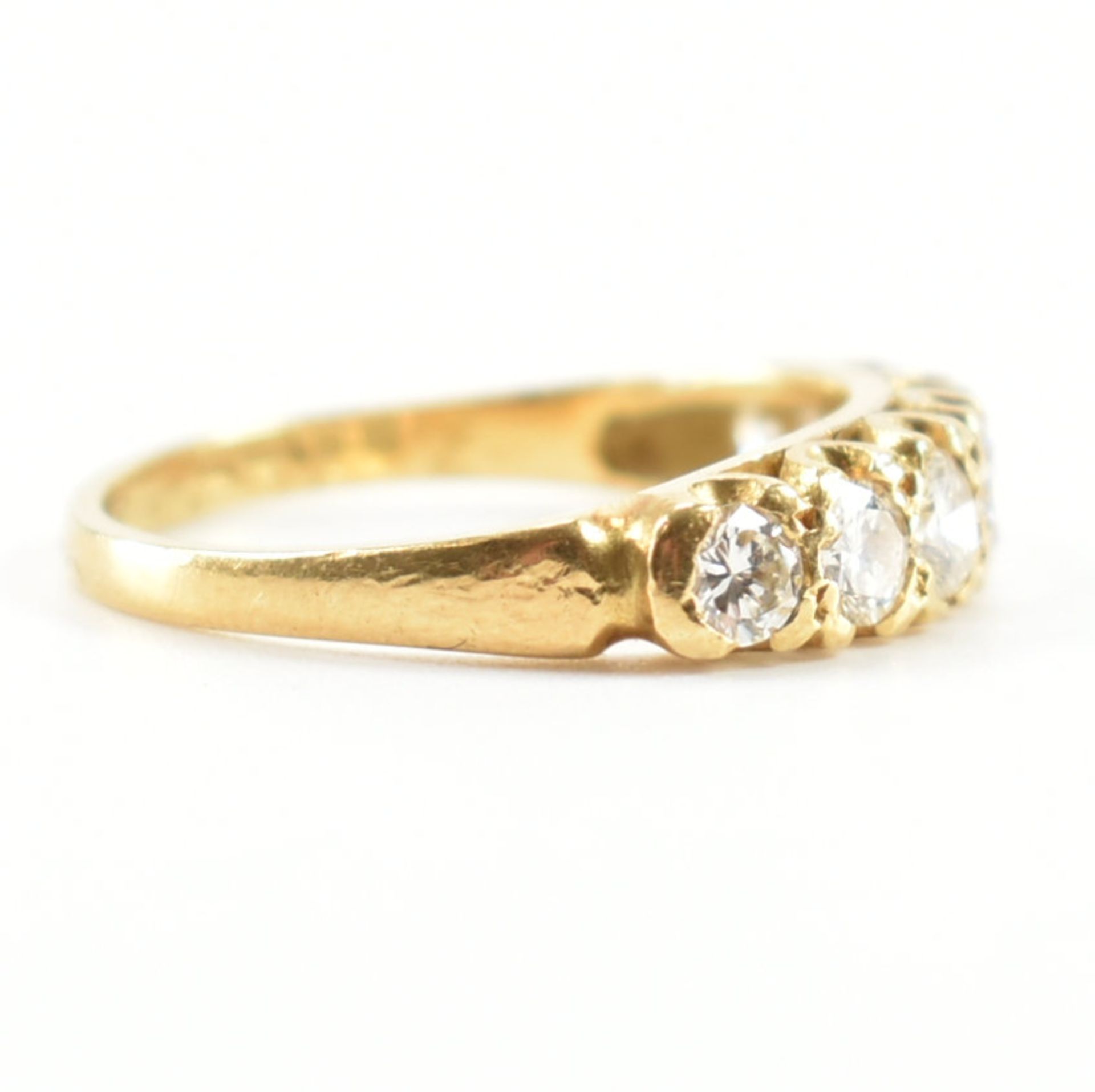 HALLMARKED 18CT GOLD & DIAMOND SEVEN STONE RING - Image 5 of 9