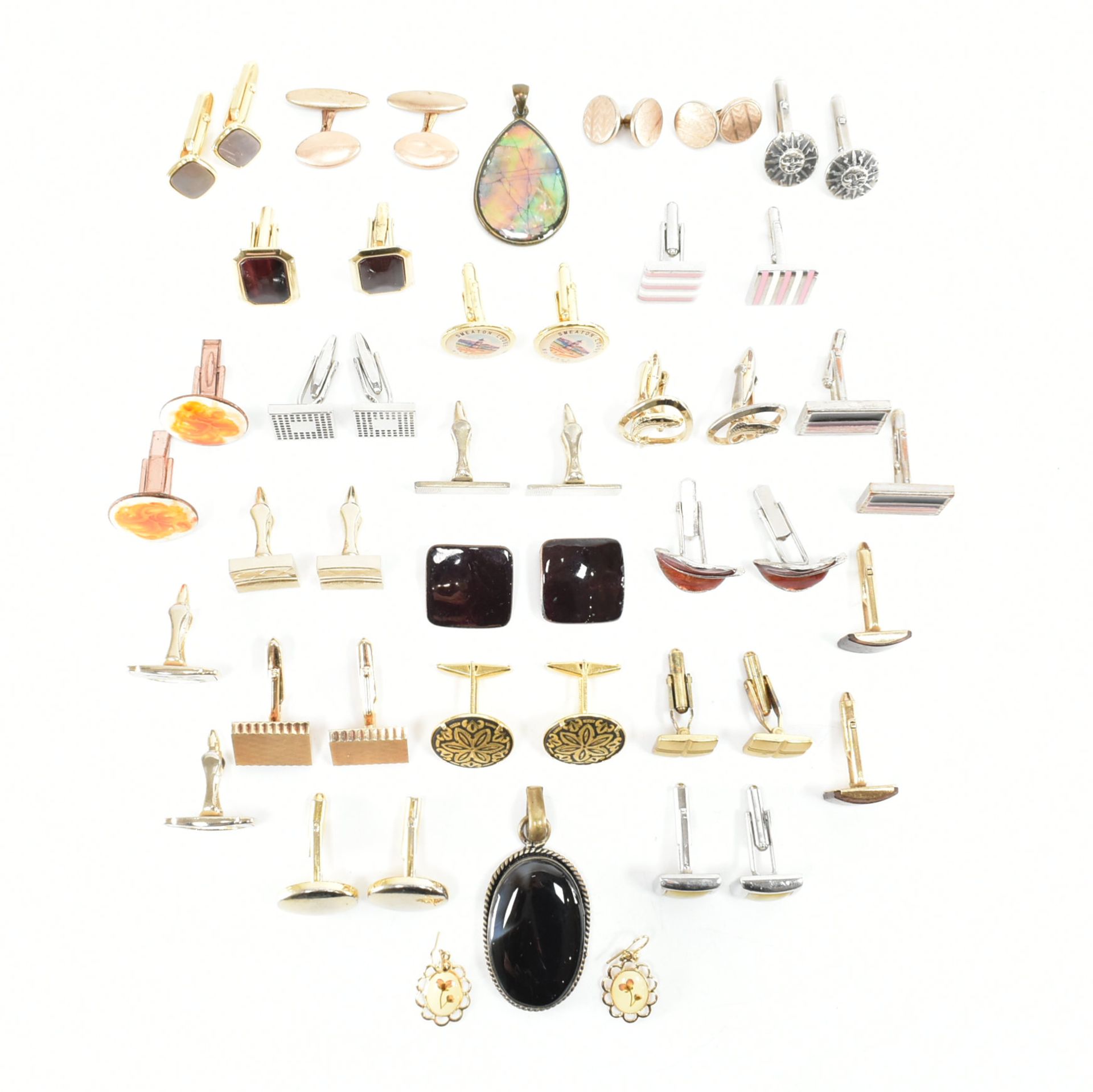 COLLECTION OF ASSORTED COSTUME JEWELLERY CUFFLINKS & MORE - Image 2 of 3