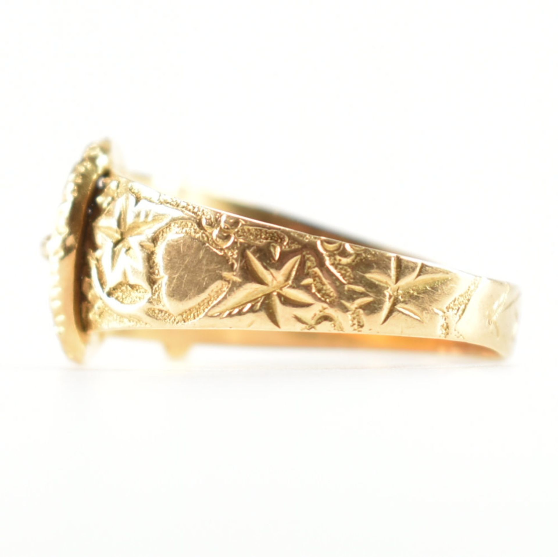 HALLMARKED 18CT GOLD BUCKLE RING - Bild 2 aus 10