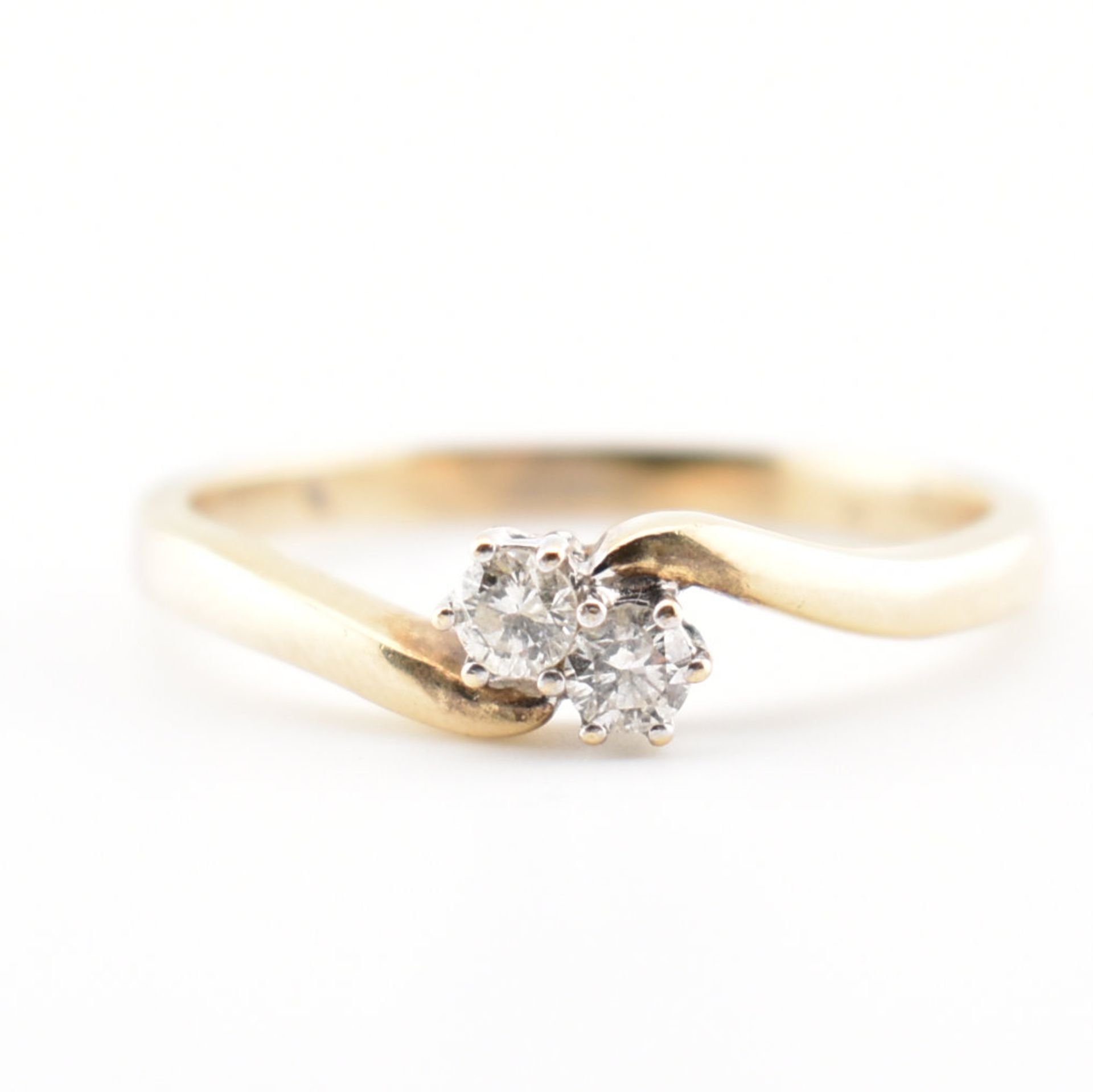 HALLMARKED 18CT GOLD & DIAMOND CROSSOVER RING