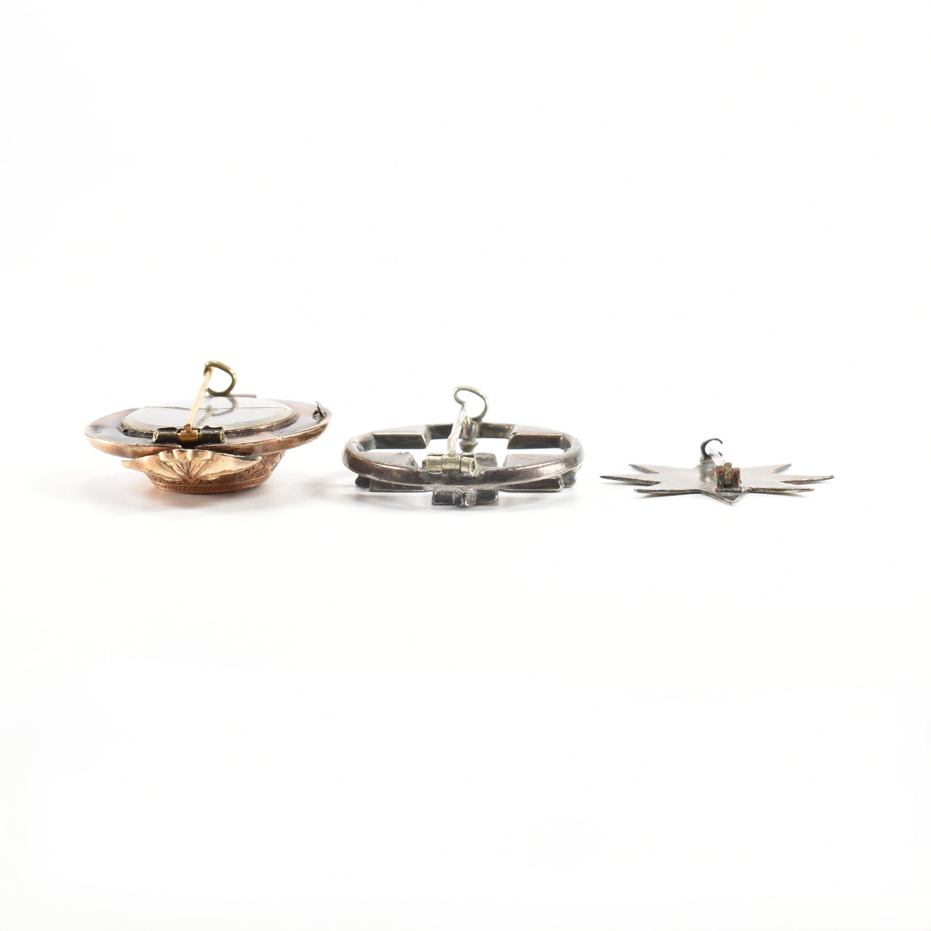 THREE 19TH CENTURY VICTORIAN BROOCHES - Image 4 of 5