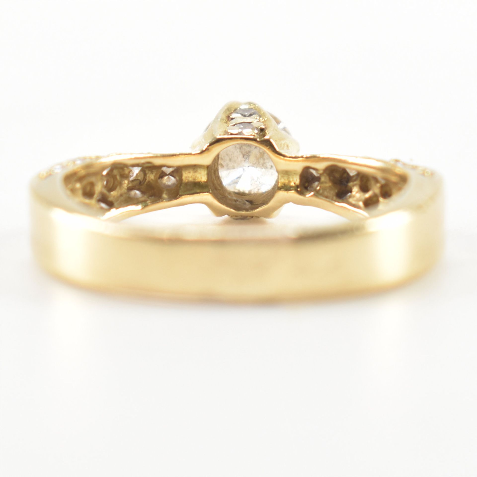 GOLD & DIAMOND SOLITAIRE RING - Bild 4 aus 9