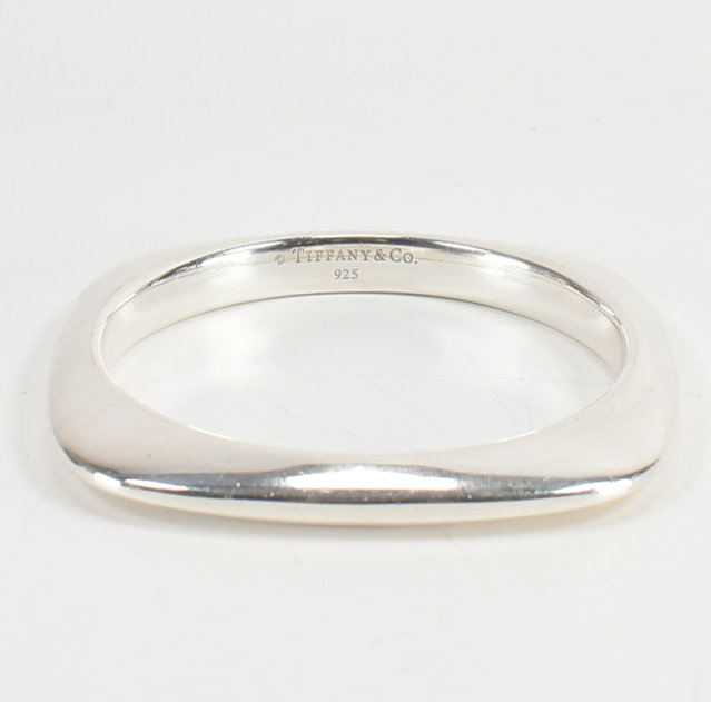 HALLMARKED SILVER TIFFANY & CO. BANGLE BRACELET - Image 3 of 9