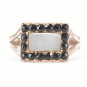 GEORGE III GOLD PASTE MOTHER OF PEARL RING