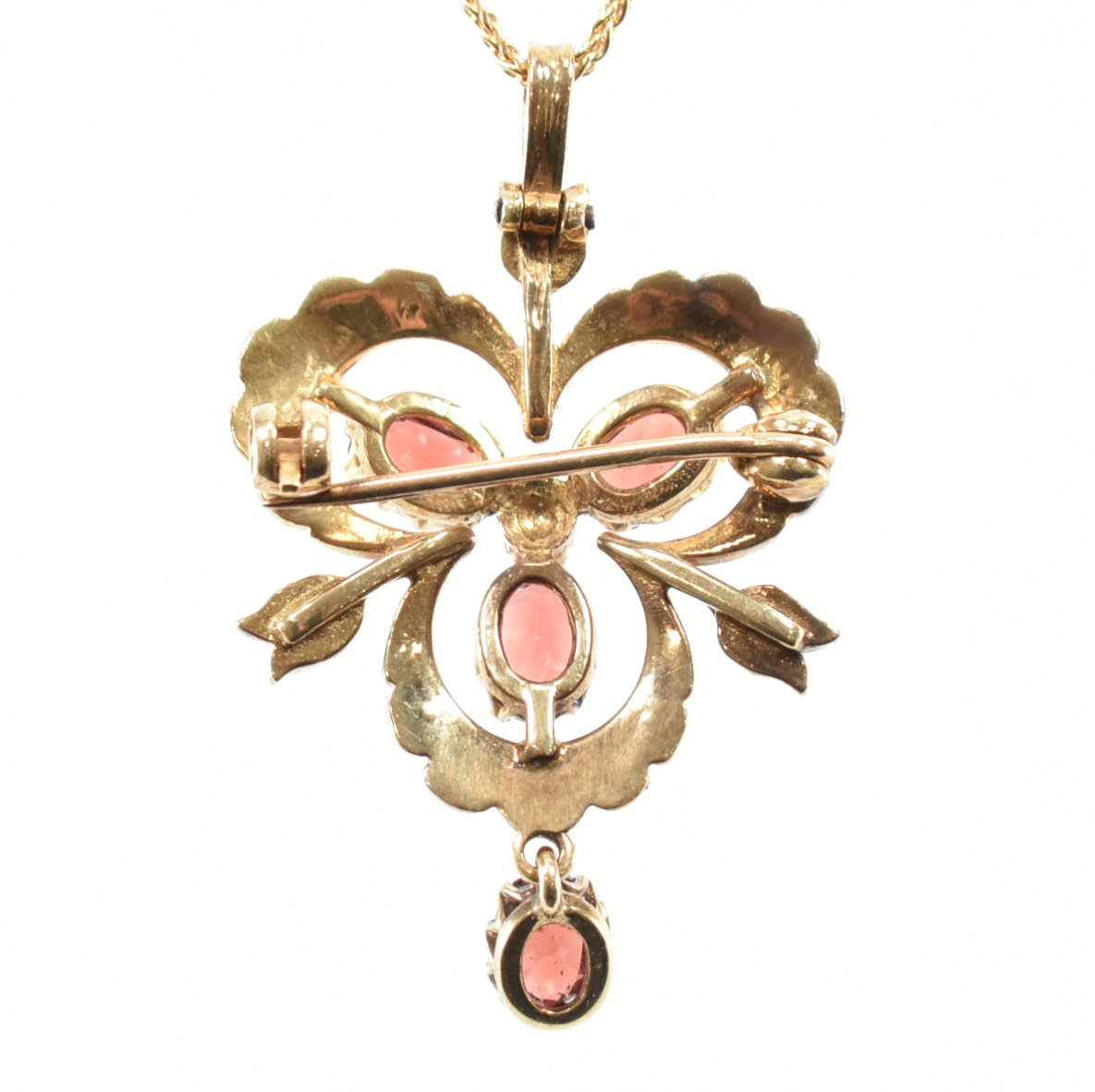 GOLD GARNET & PEARL PENDANT BROOCH ON CHAIN - Image 3 of 5