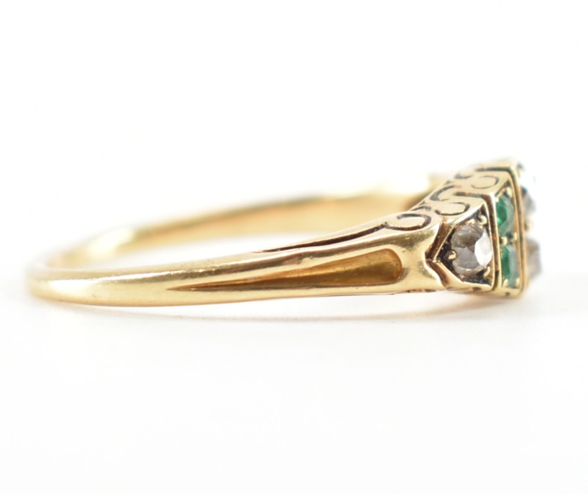 VICTORIAN EMERALD & DIAMOND RING - Image 4 of 6