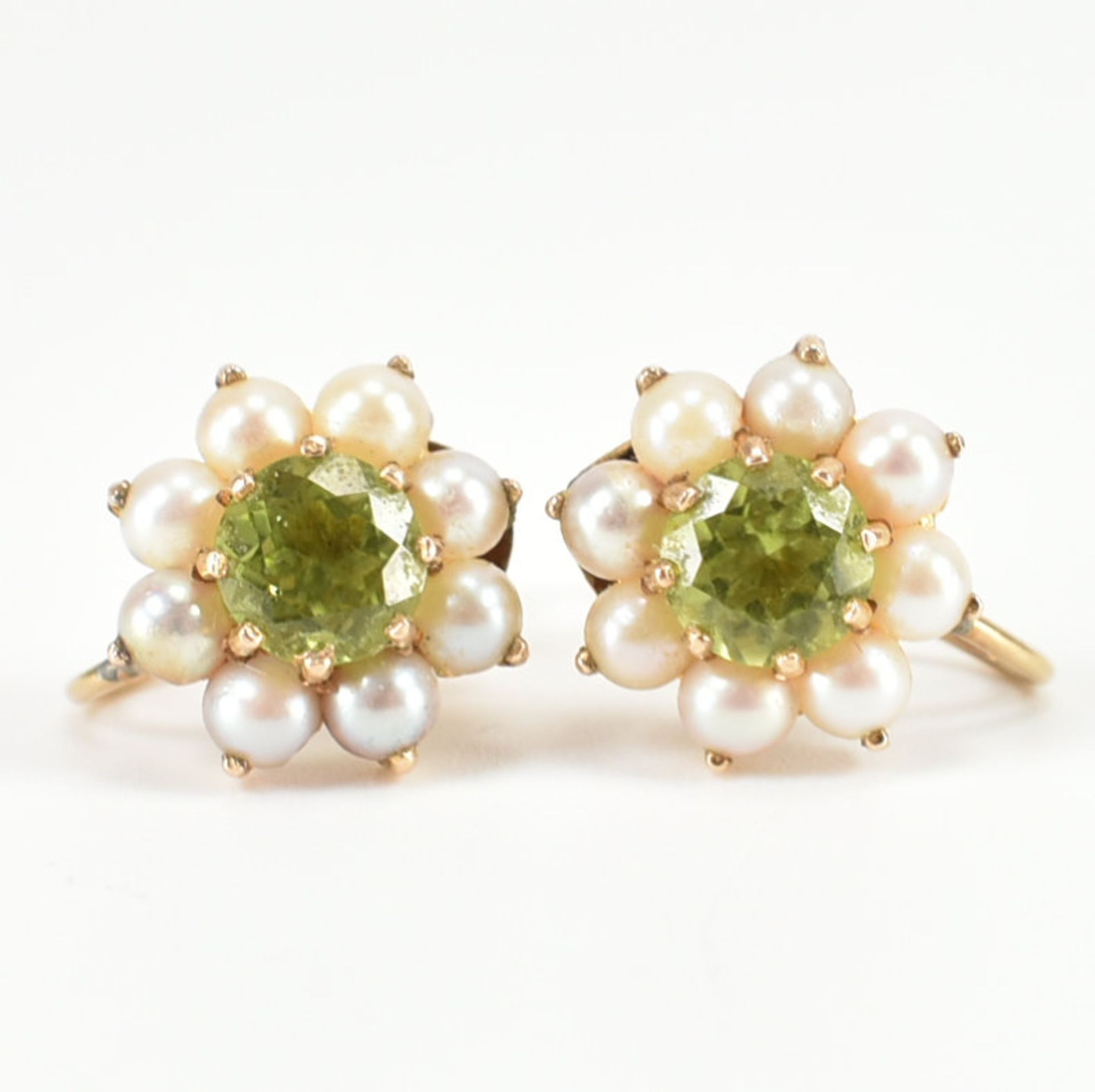 PAIR OF VINTAGE PERIDOT & SEED PEARL EARRINGS - Image 9 of 10