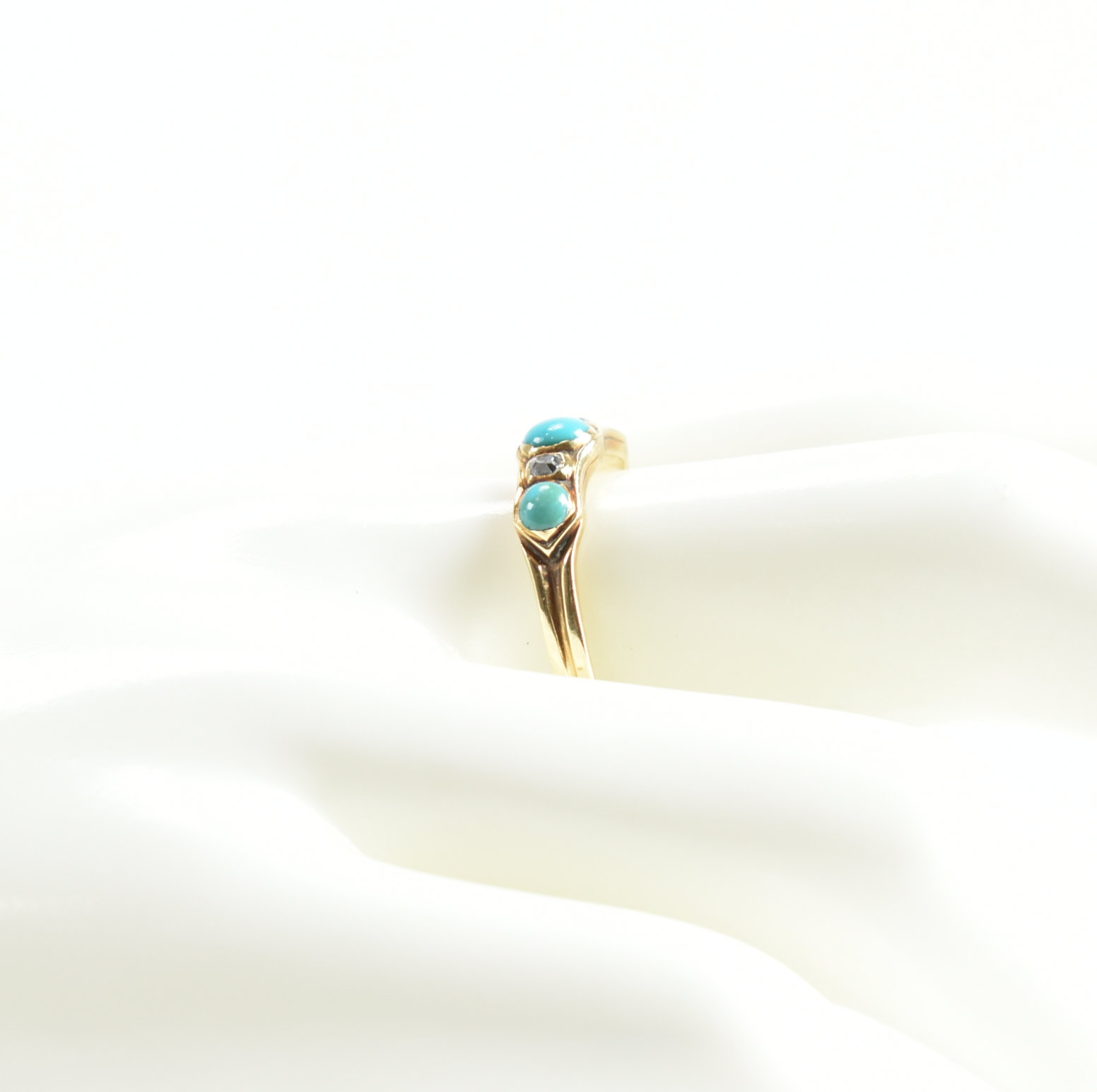 VICTORIAN GOLD TURQUOISE & DIAMOND RING - Image 8 of 8