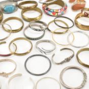 COLLECTION OF ASSORTED BANGLE BRACELETS