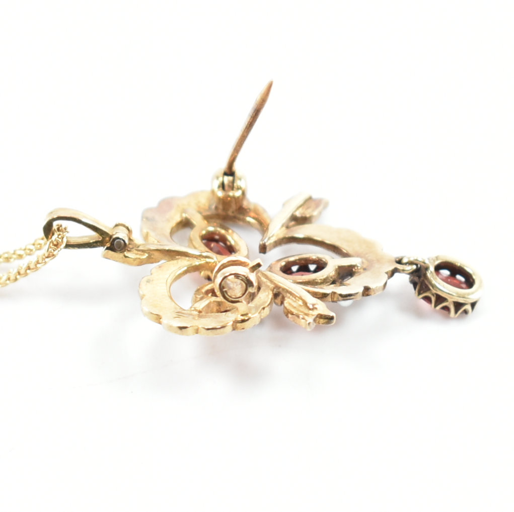 GOLD GARNET & PEARL PENDANT BROOCH ON CHAIN - Image 4 of 5