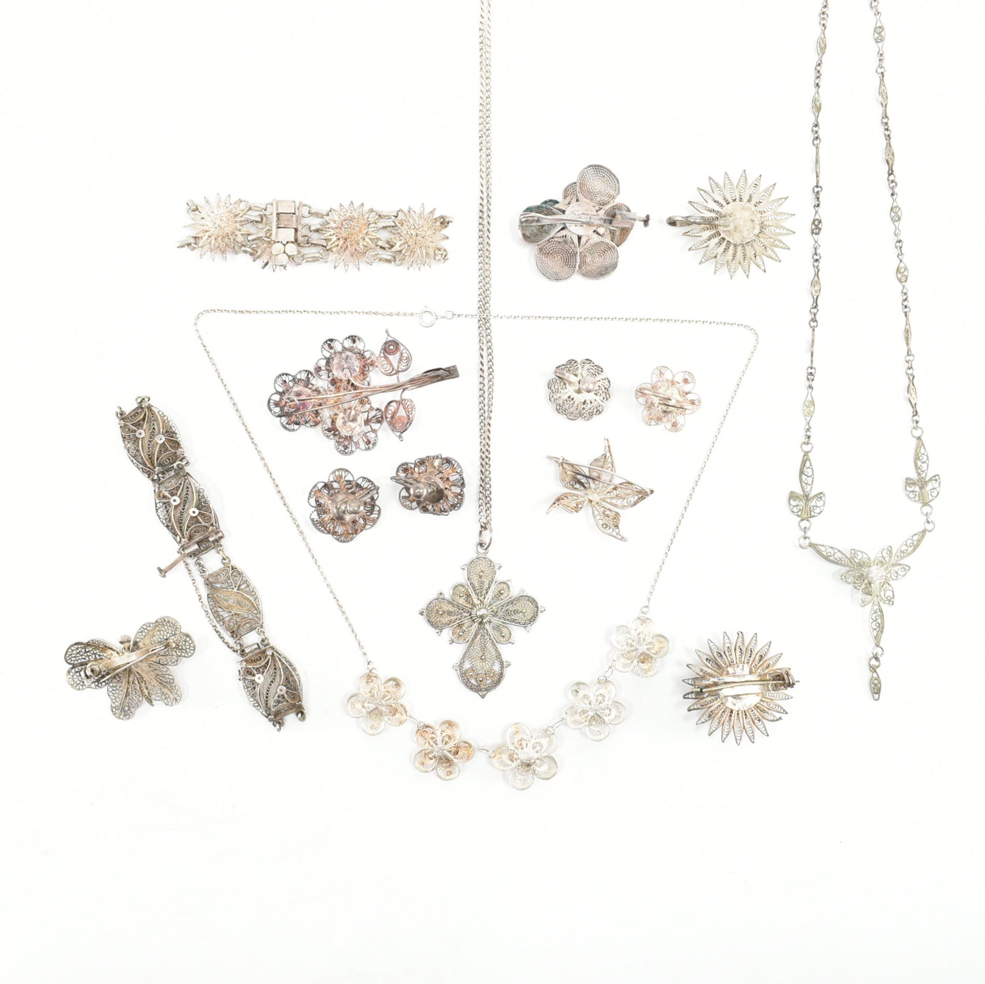 COLLECTION OF SILVER AND WHITE METAL FILIGREE JEWELLERY - Image 3 of 4