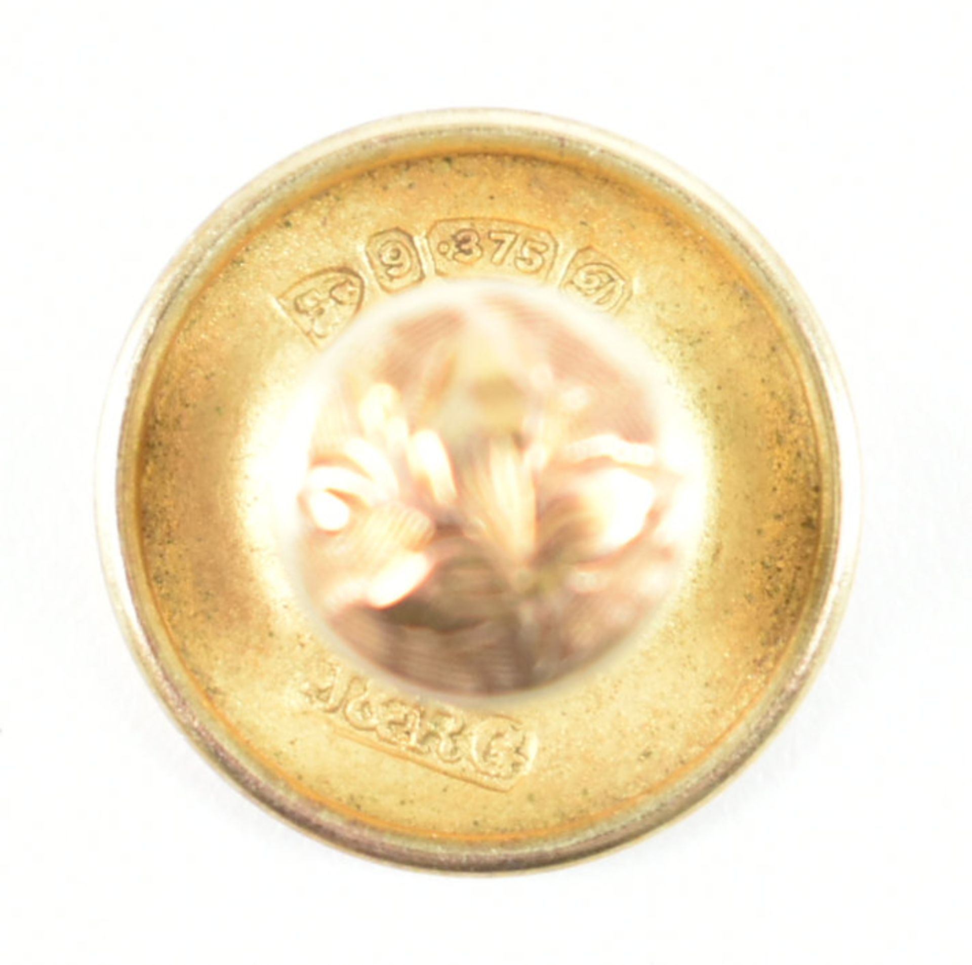 FOUR HALLMARKED 9CT GOLD DRESS BUTTONS - Image 2 of 7