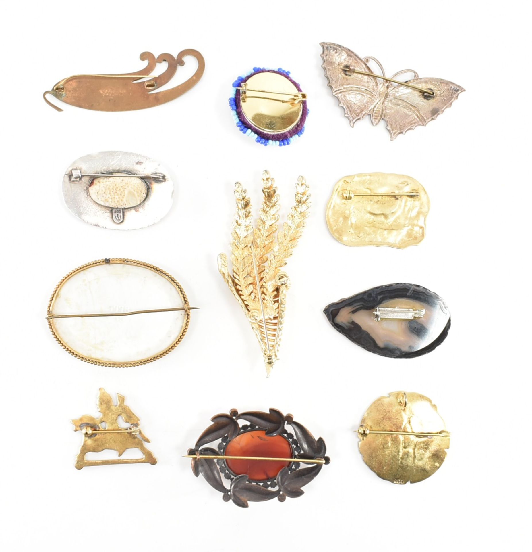 COLLECTION OF ASSORTED COSTUME JEWELLERY BROOCH PINS - Bild 2 aus 3