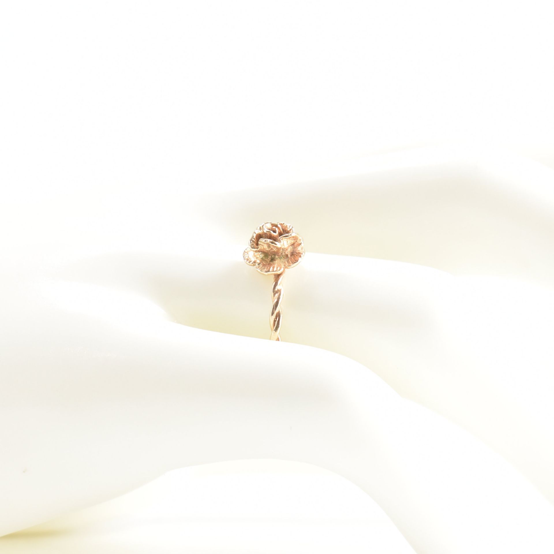 HALLMARKED 9CT GOLD ROSE RING - Bild 8 aus 8