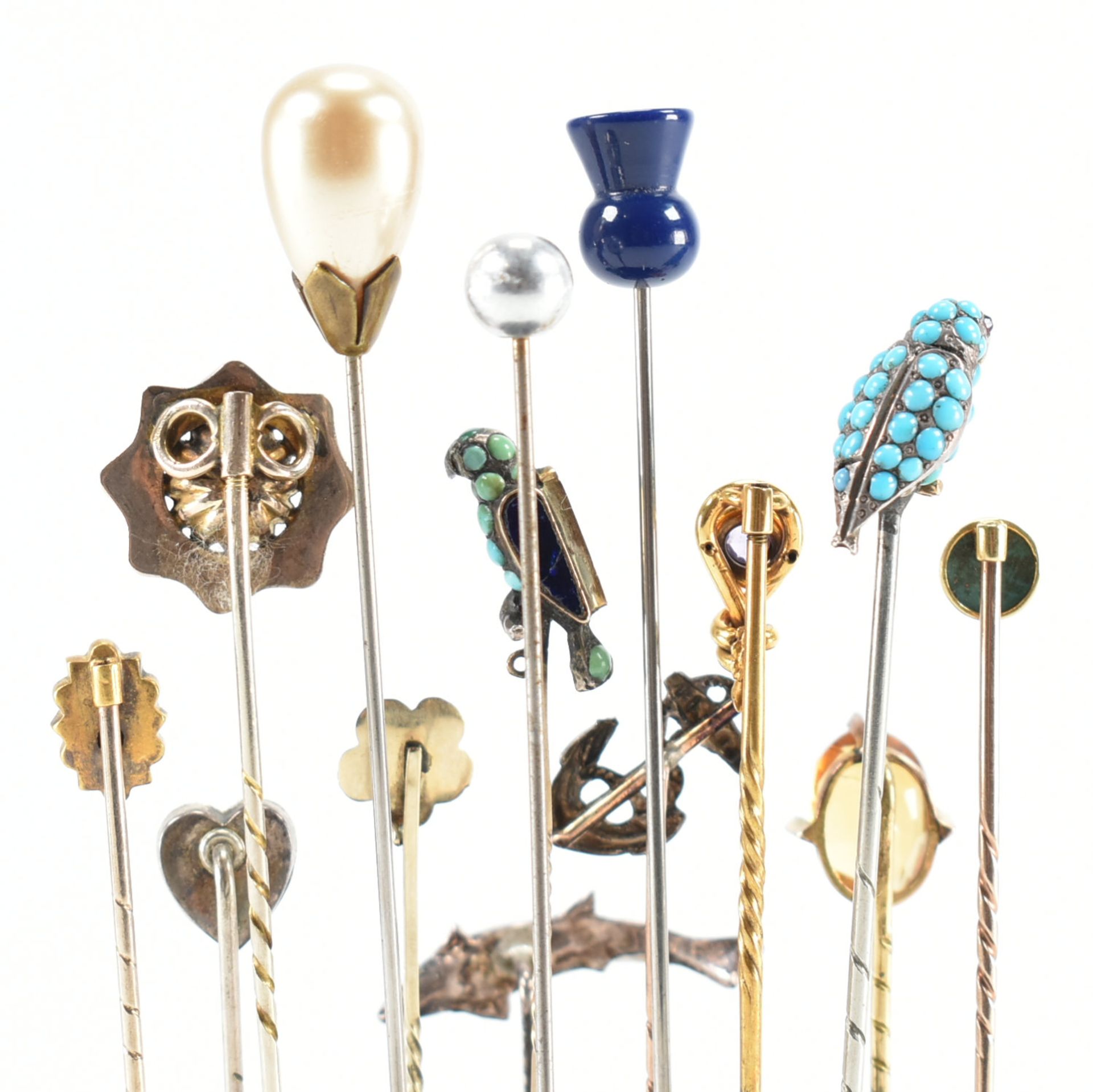 COLLECTION OF YELLOW & WHITE METAL GEM SET STICK PINS - Image 7 of 8