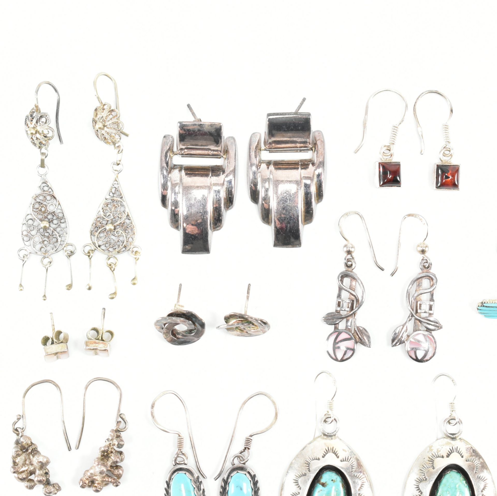 COLLECTION OF ASSORTED SILVER EARRINGS - Image 5 of 9