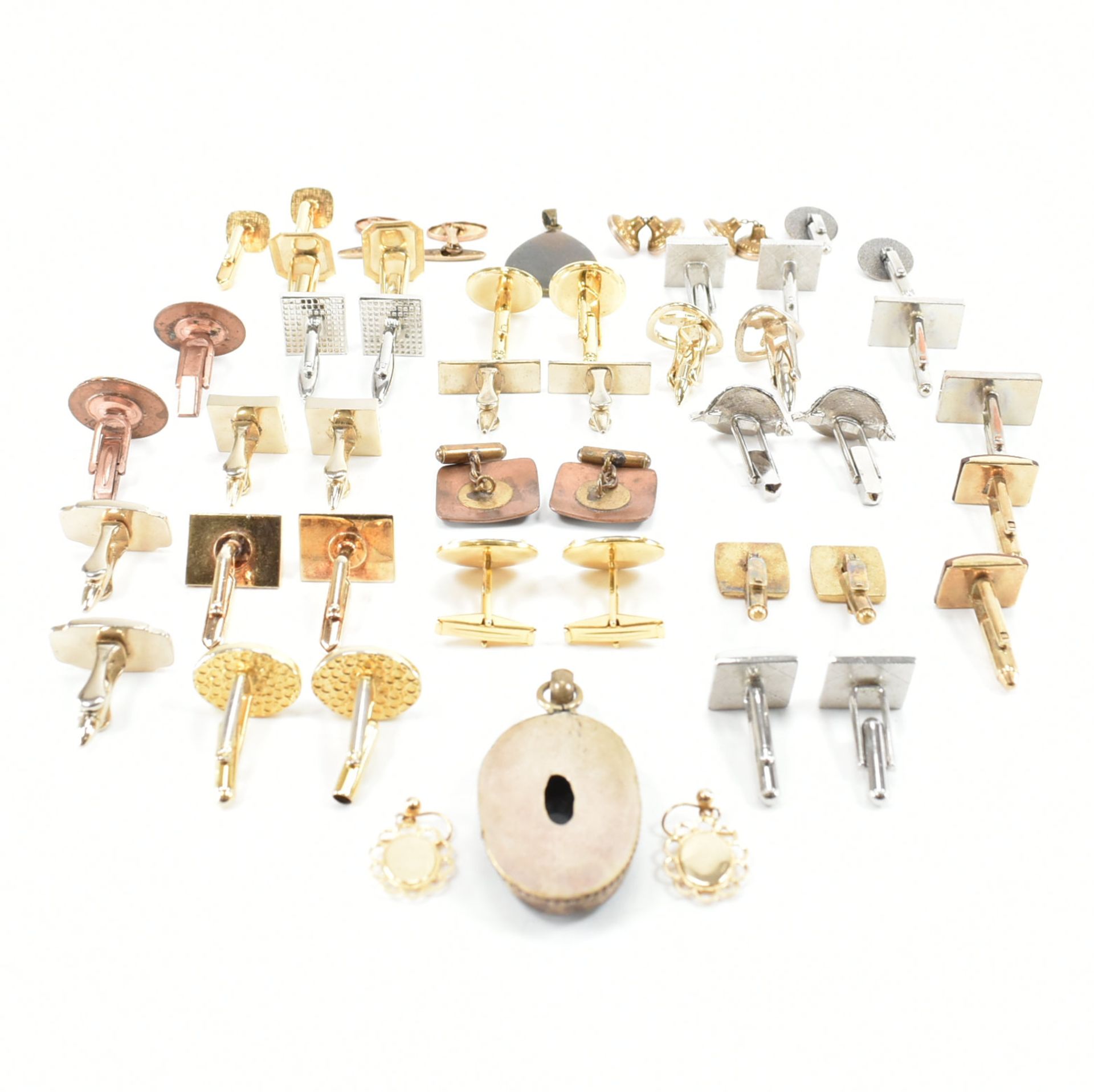 COLLECTION OF ASSORTED COSTUME JEWELLERY CUFFLINKS & MORE - Image 3 of 3