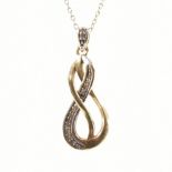 HALLMARKED 9CT GOLD & DIAMOND NECKLACE PENDANT WITH 9CT CHAIN