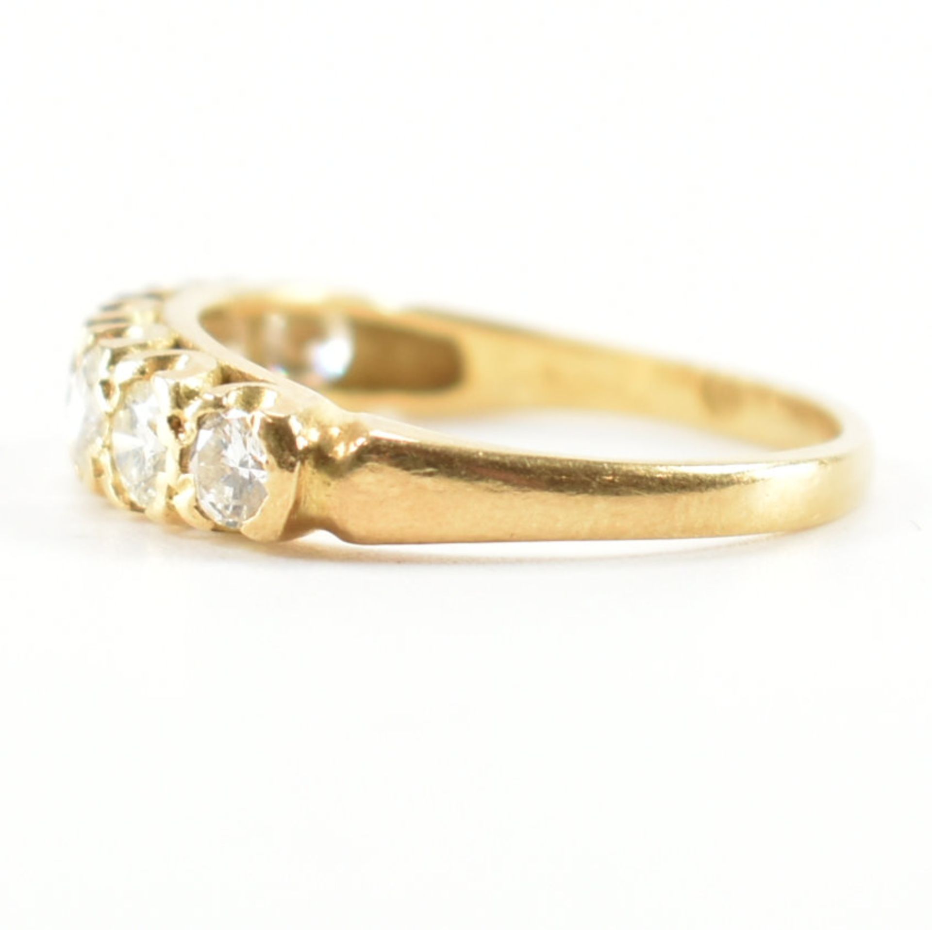 HALLMARKED 18CT GOLD & DIAMOND SEVEN STONE RING - Image 2 of 9