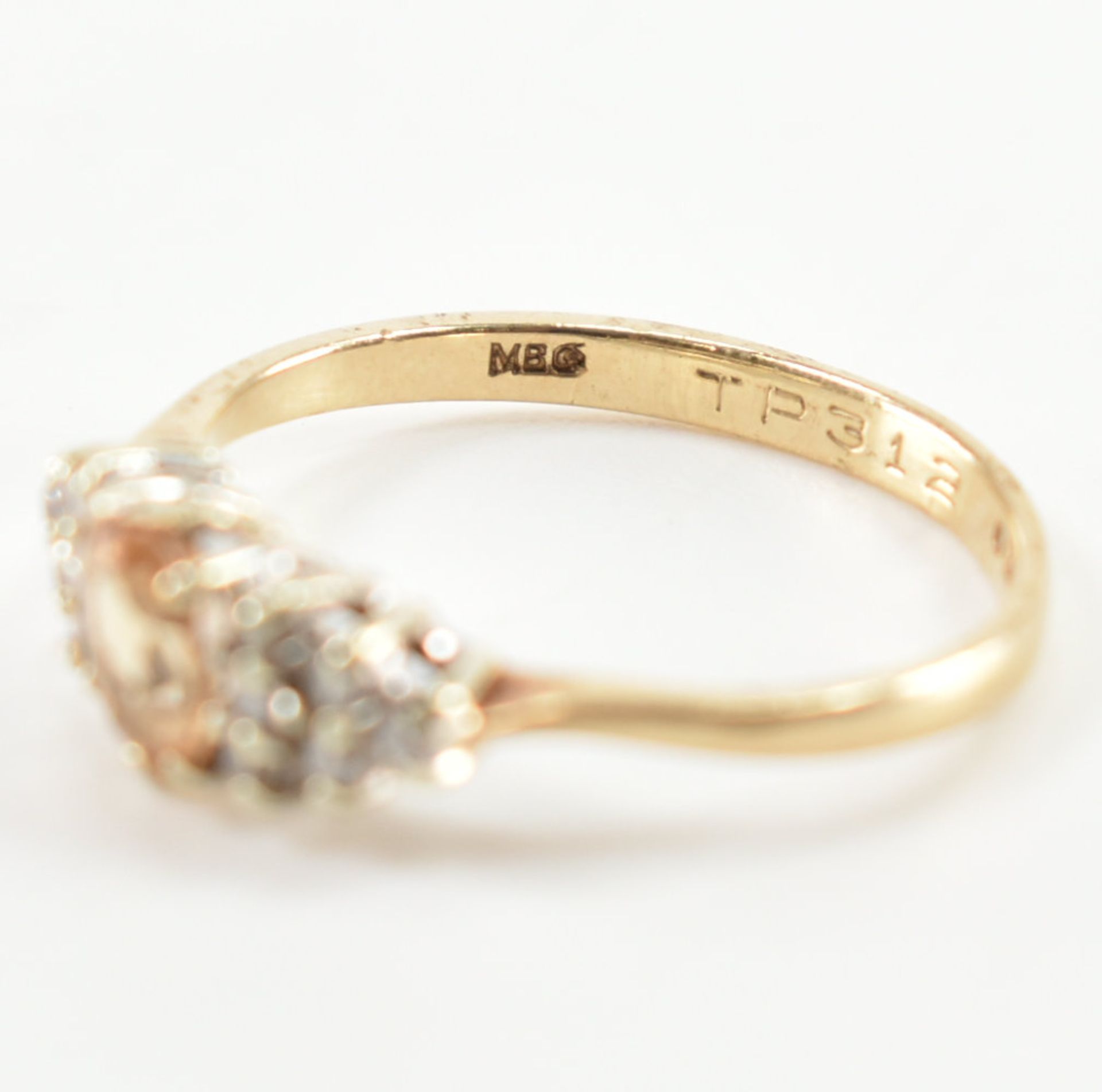 HALLMARKED 9CT GOLD DIAMOND CLUSTER RING - Image 9 of 10