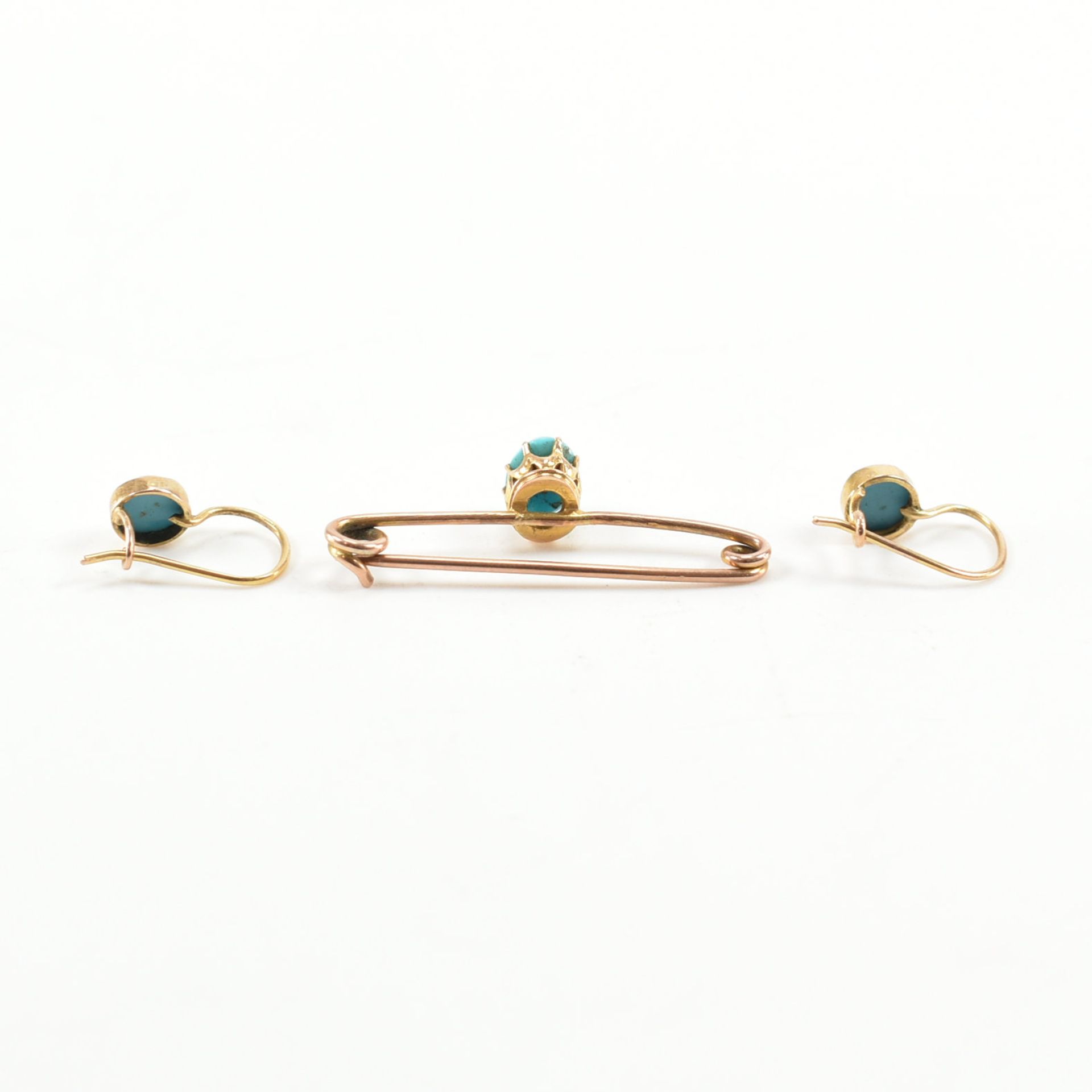 VICTORIAN TURQUOISE & GOLD BROOCH & EARRINGS - Image 2 of 5