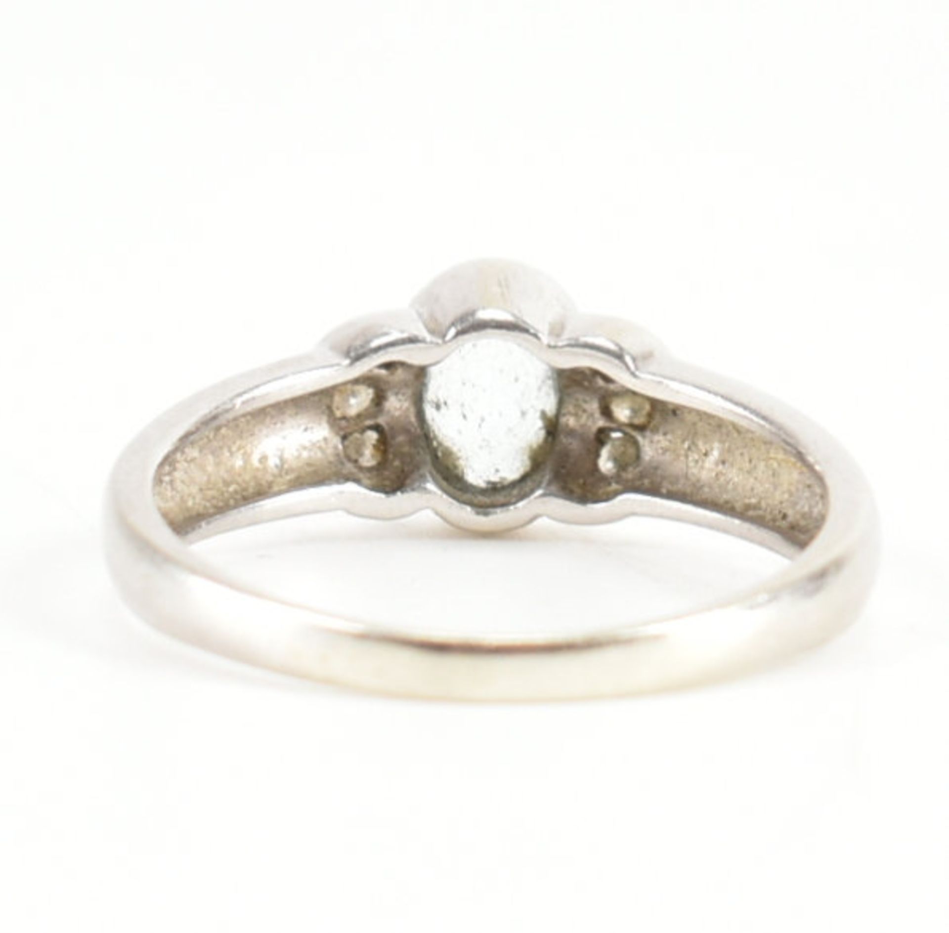 HALLMARKED 9CT WHITE GOLD AQUAMARINE & DIAMOND RING - Image 4 of 10