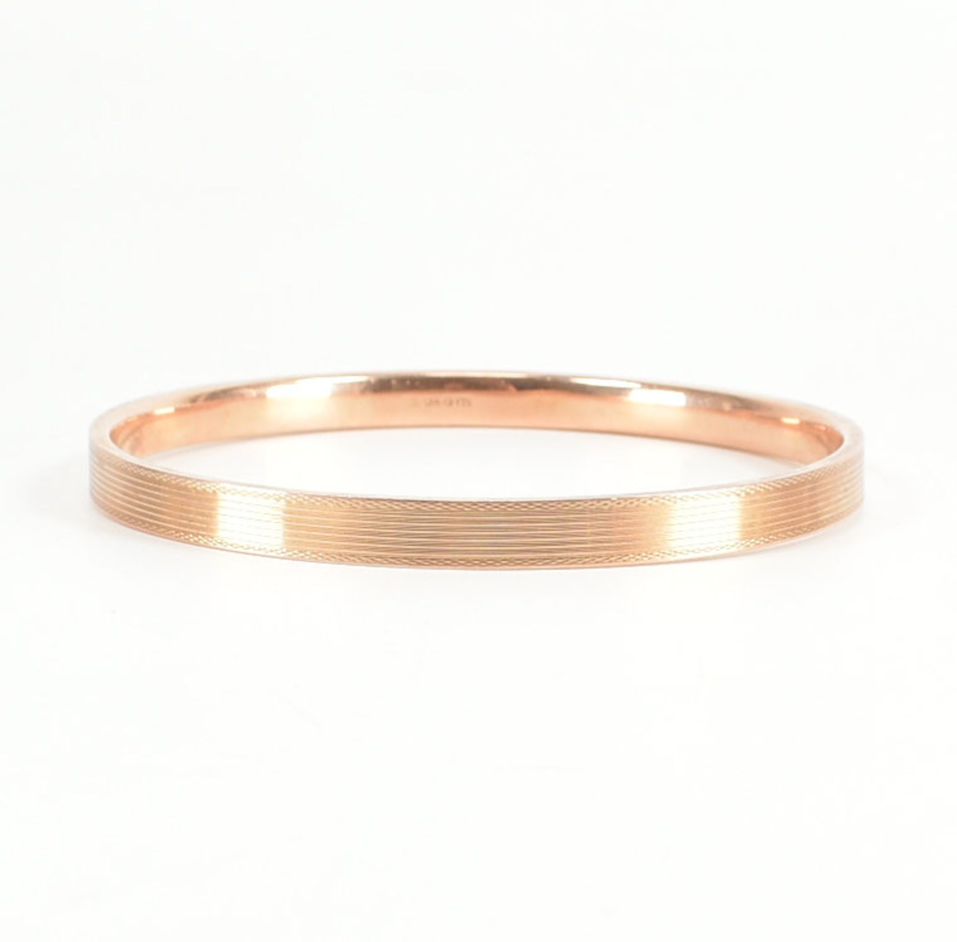 9CT GOLD ETCHED DESIGN BANGLE ARMLET - Image 3 of 9