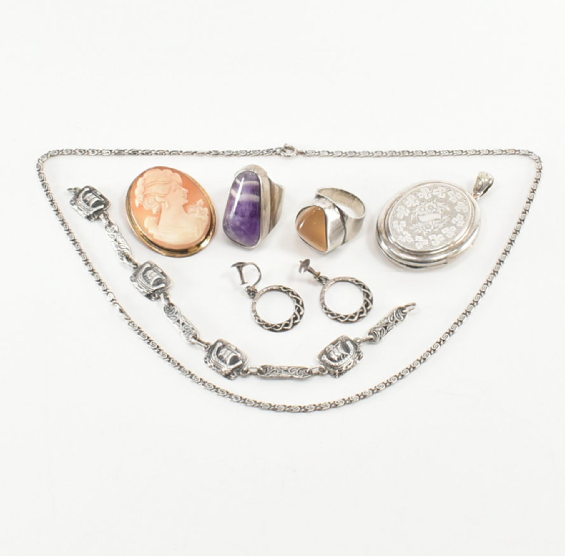 COLLECTION OF ASSORTED SILVER JEWELLERY - Image 3 of 4