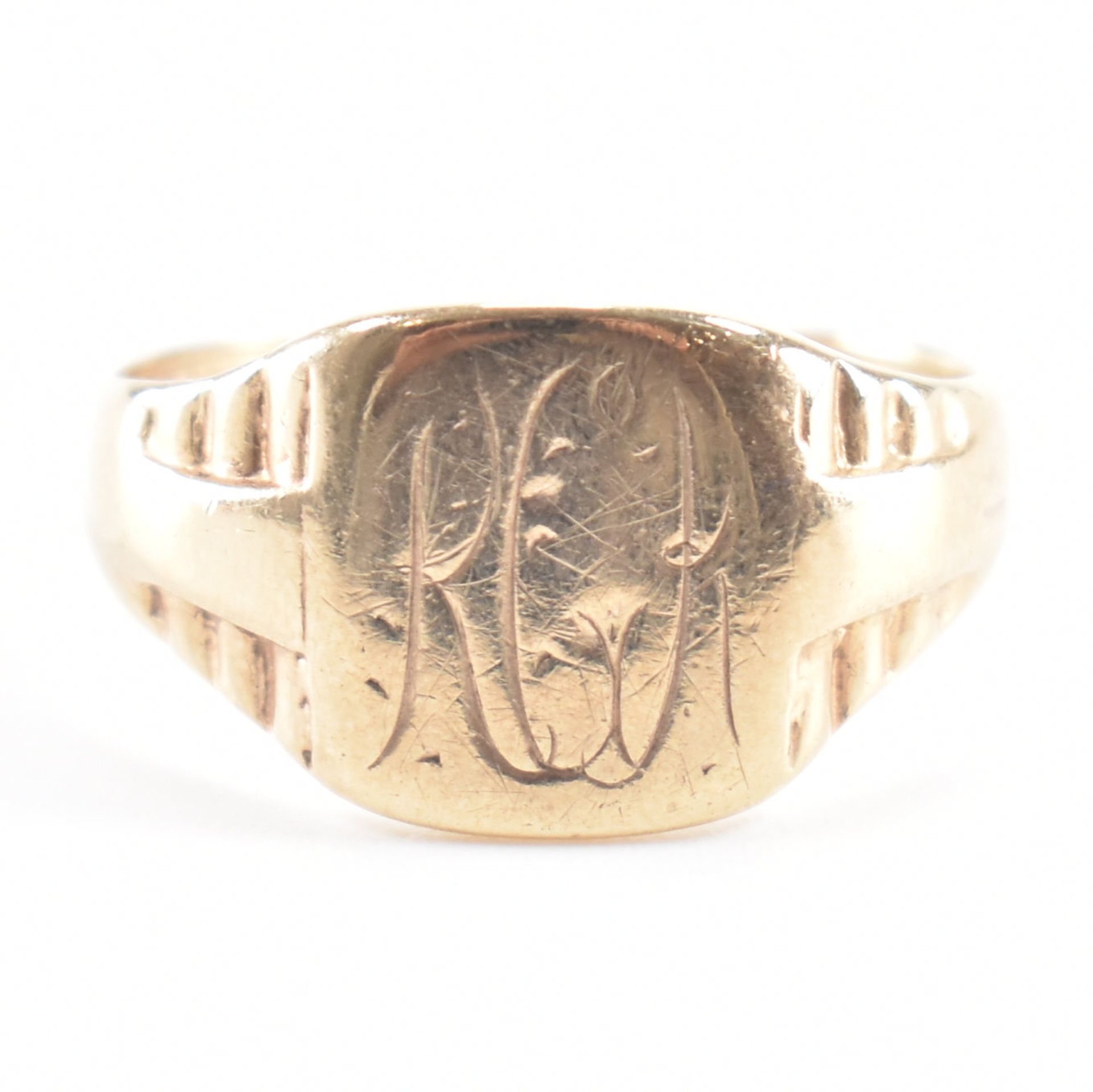 VINTAGE GOLD SIGNET RING