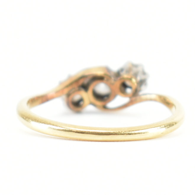 18CT GOLD & PLATINUM DIAMOND THREE STONE RING - Image 5 of 10