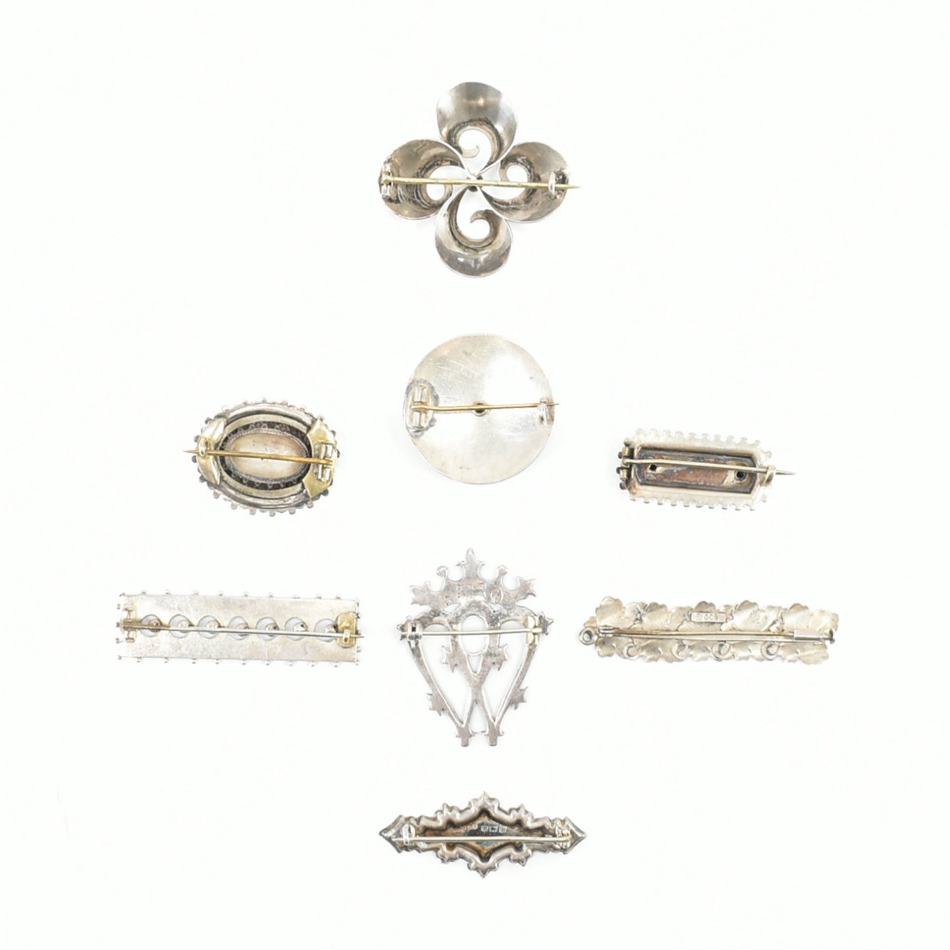 19TH & 20TH CENTURY SILVER & WHITE METAL BROOCH PINS - Image 2 of 4