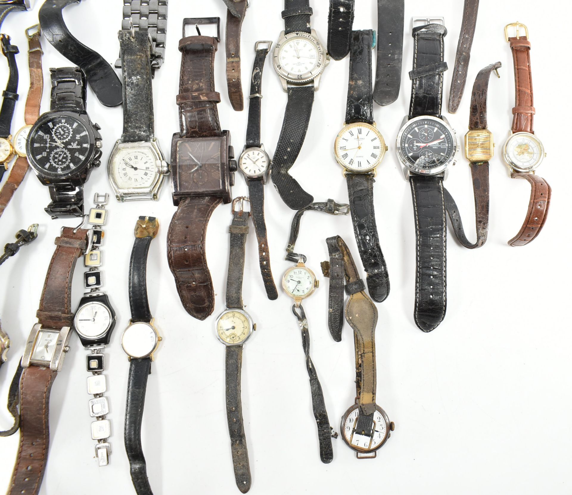 COLLECTION OF ASSORTED COSTUME JEWELLERY WRISTWATCHES - Bild 5 aus 8